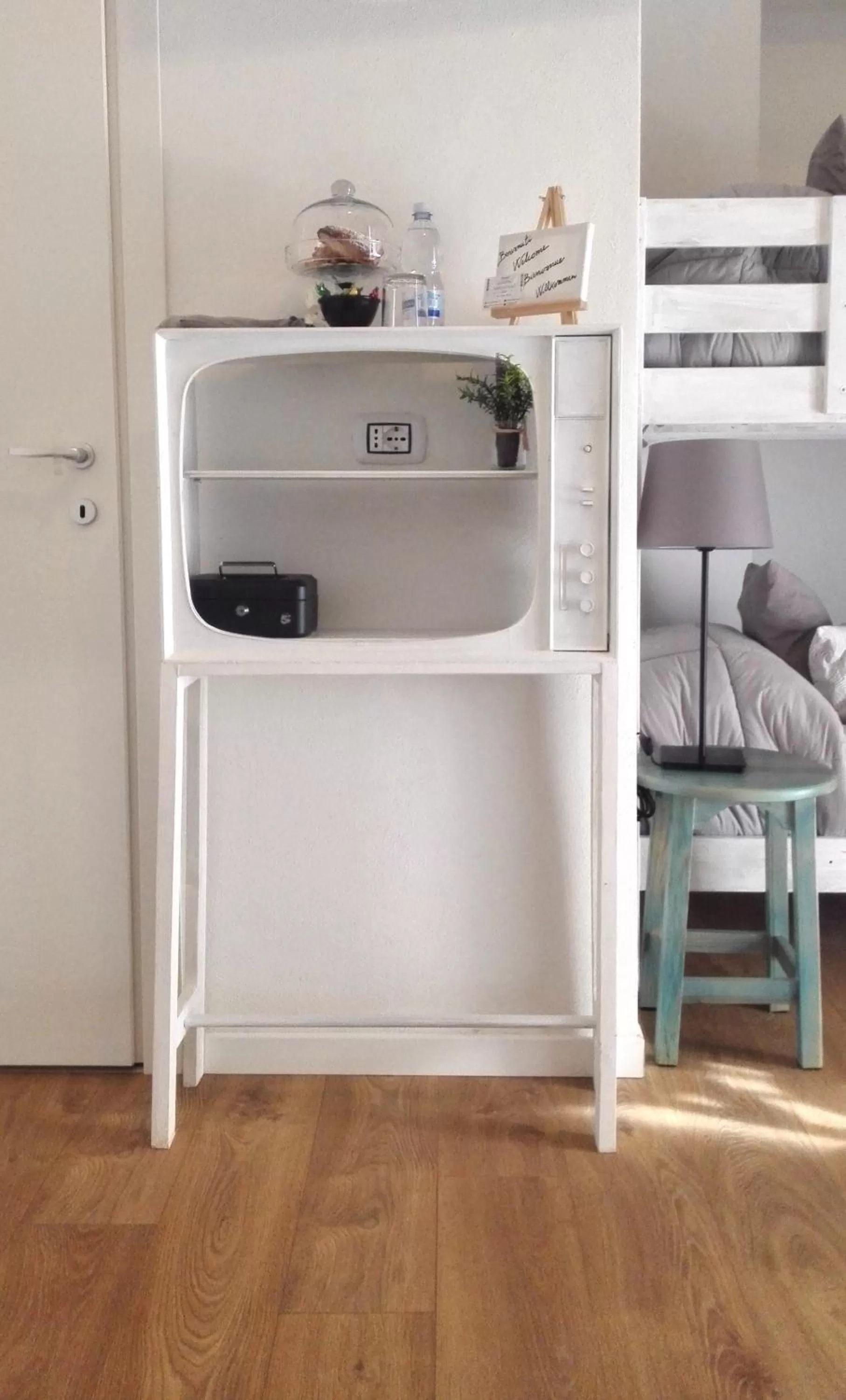 Decorative detail, Kitchen/Kitchenette in Quartino Napoletano
