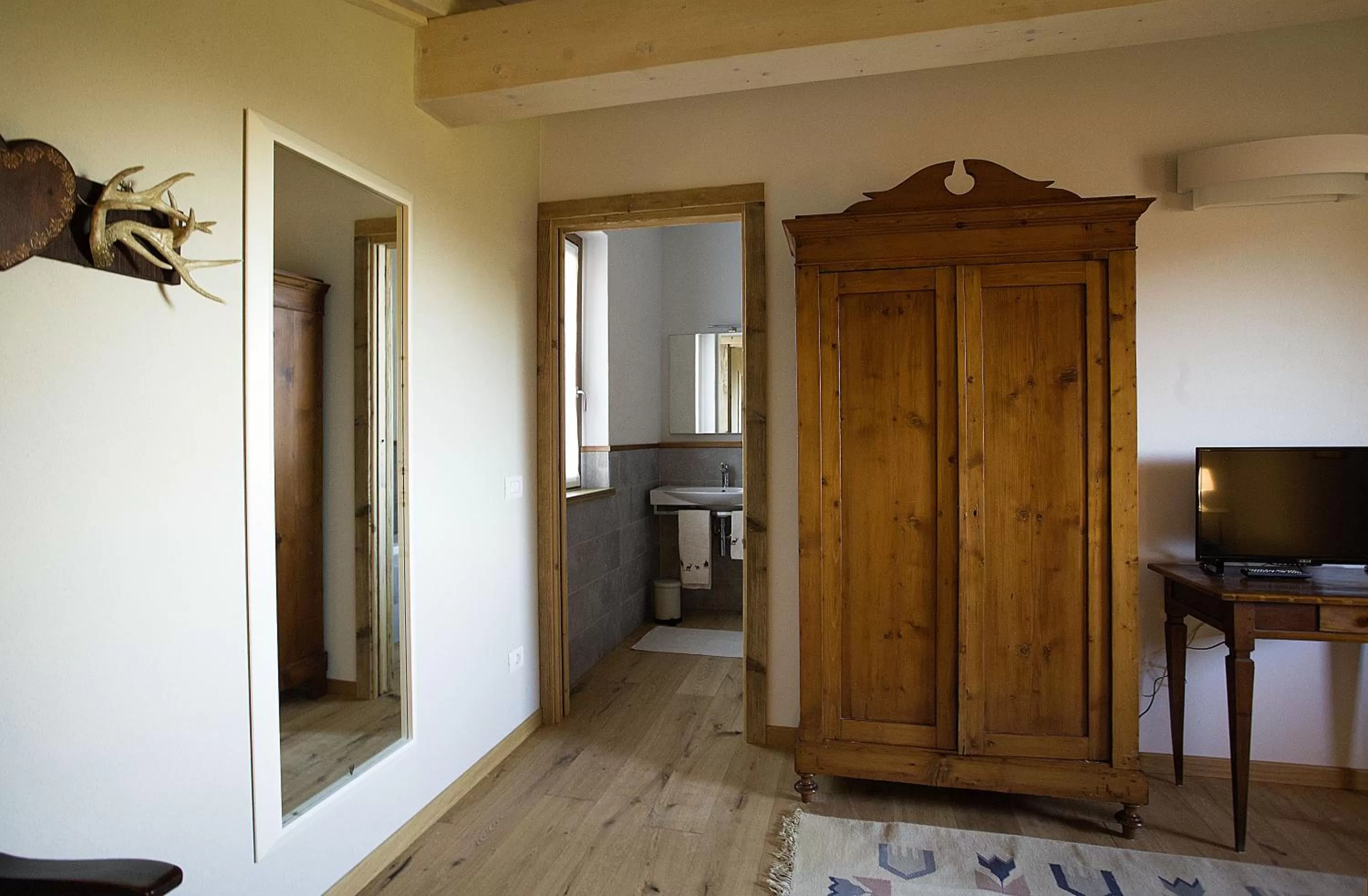 TV/Entertainment Center in Ca' del Cuco