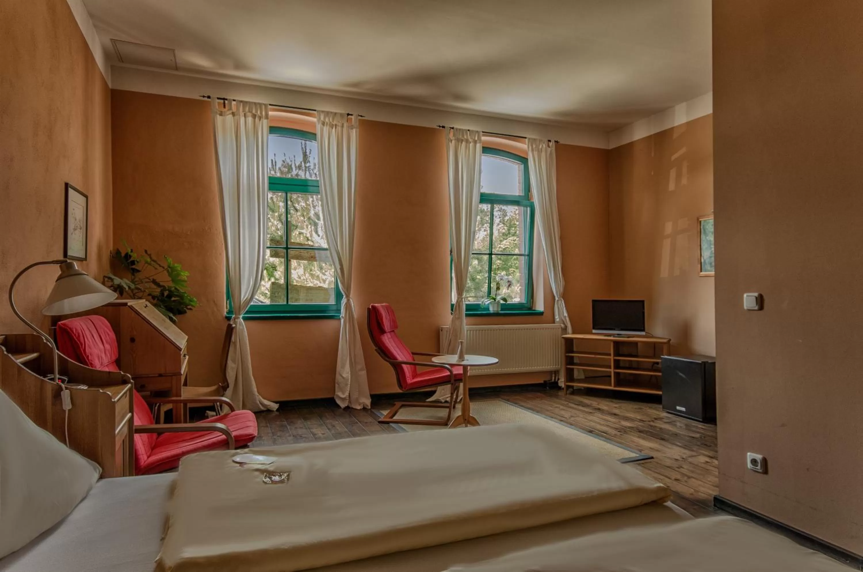 Photo of the whole room, Bed in Hotel zur Henne