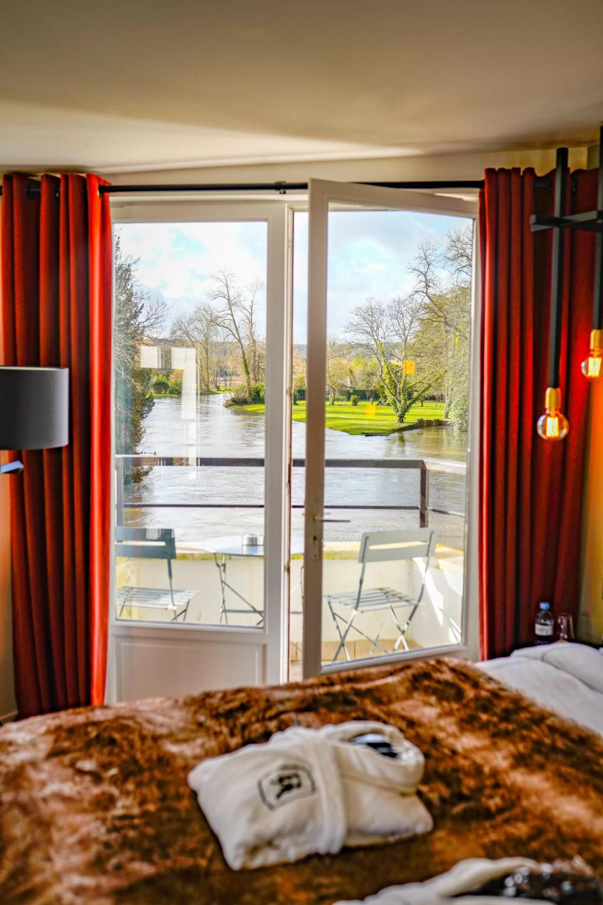 River view, Bed in Hôtel-Restaurant Bel Ami