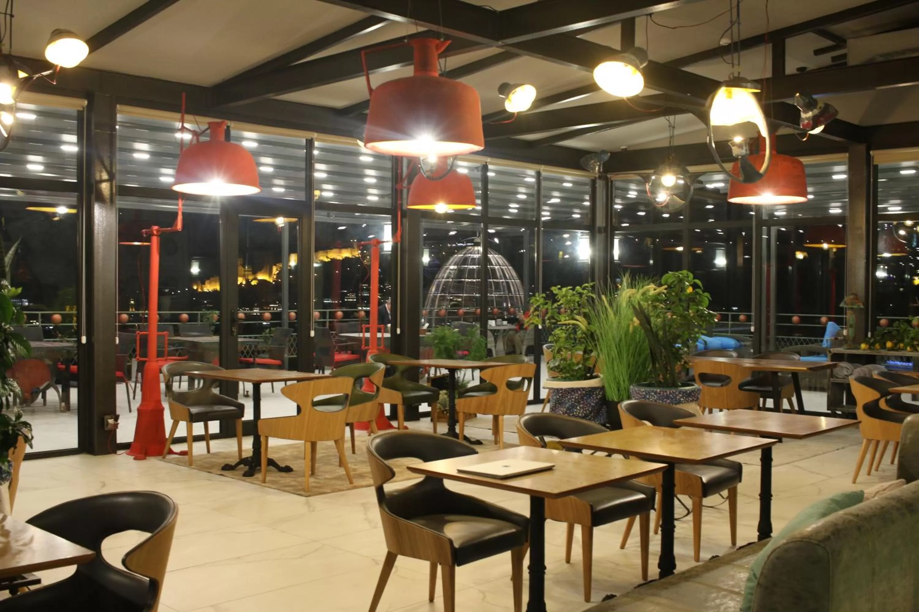 Restaurant/places to eat in Brim Hotel