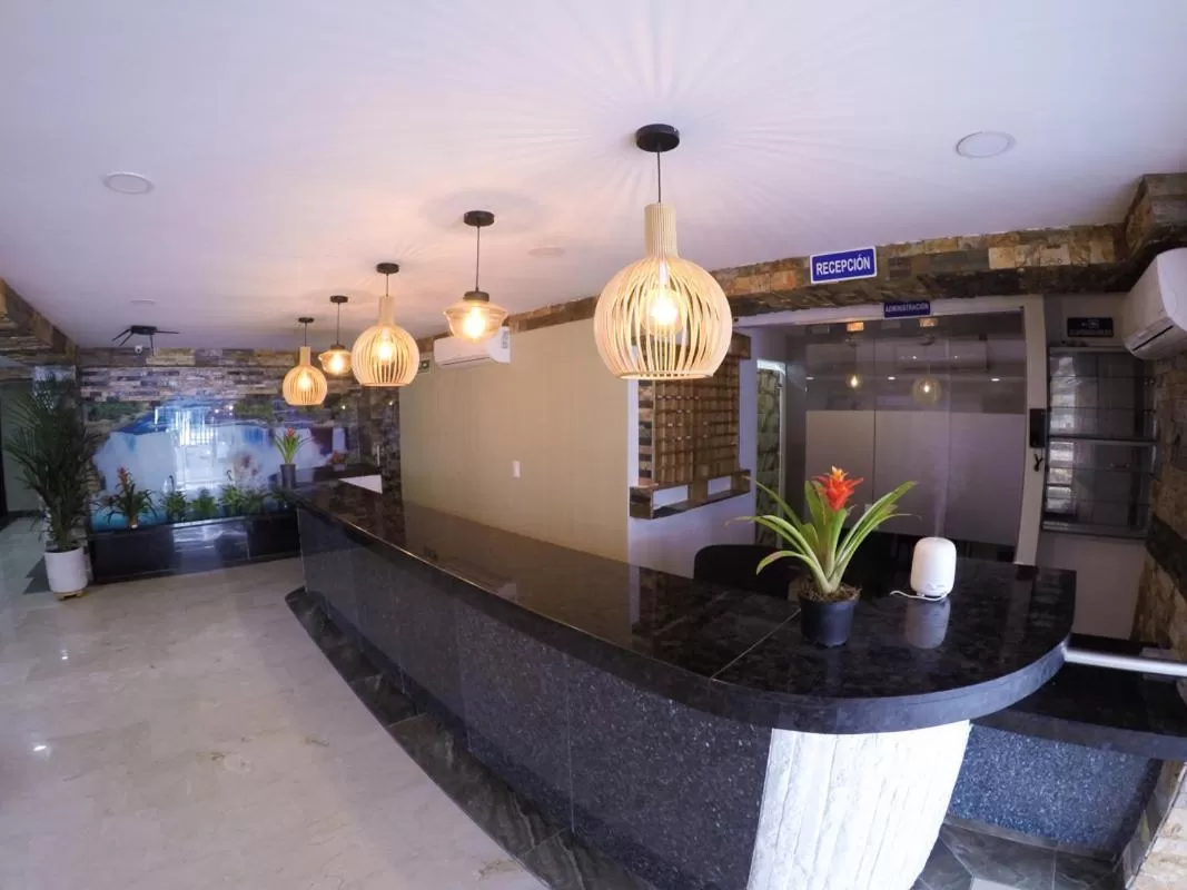 Lobby/Reception in Kamaleb Farallones Hotel