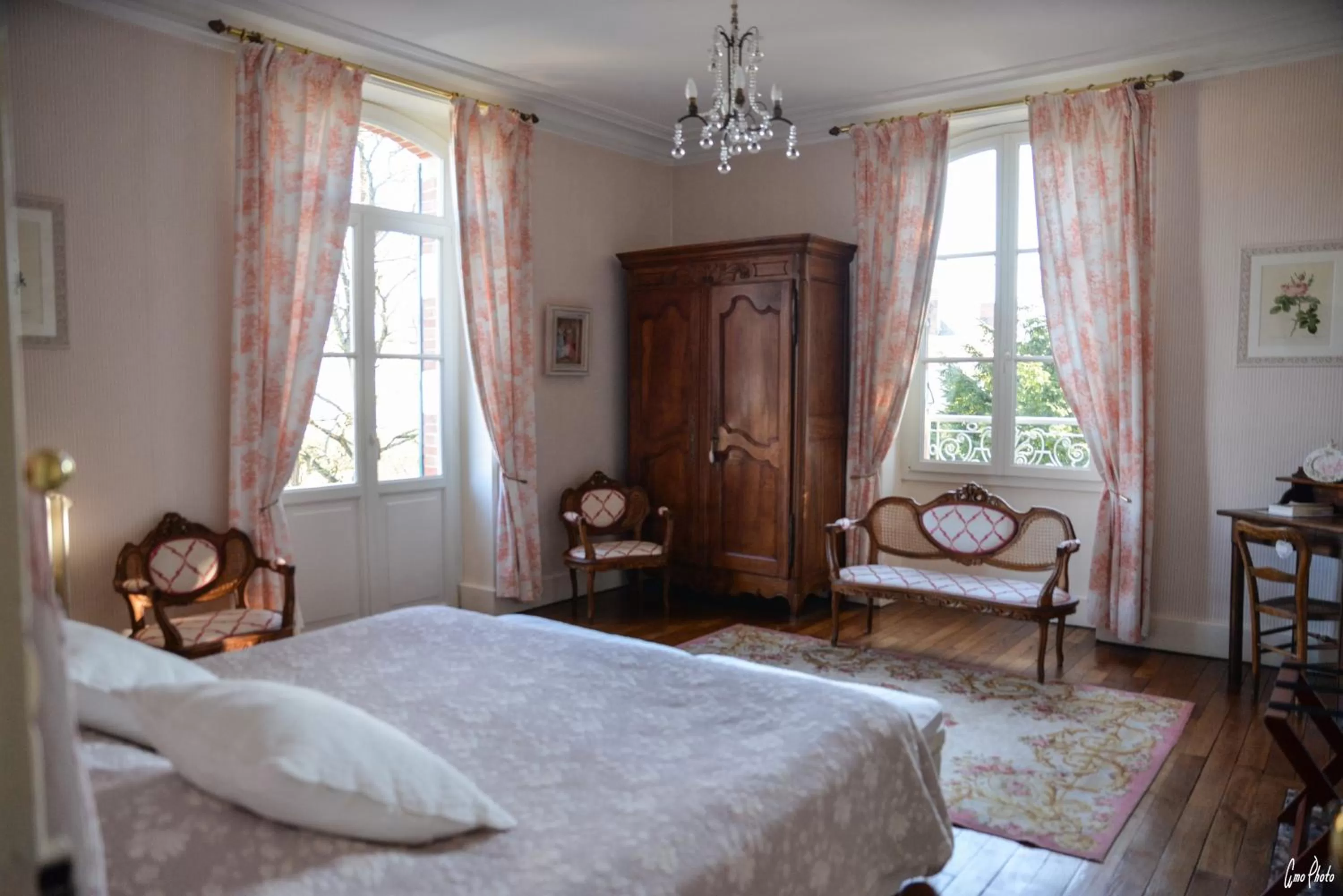Photo of the whole room, Bed in L'Oustal