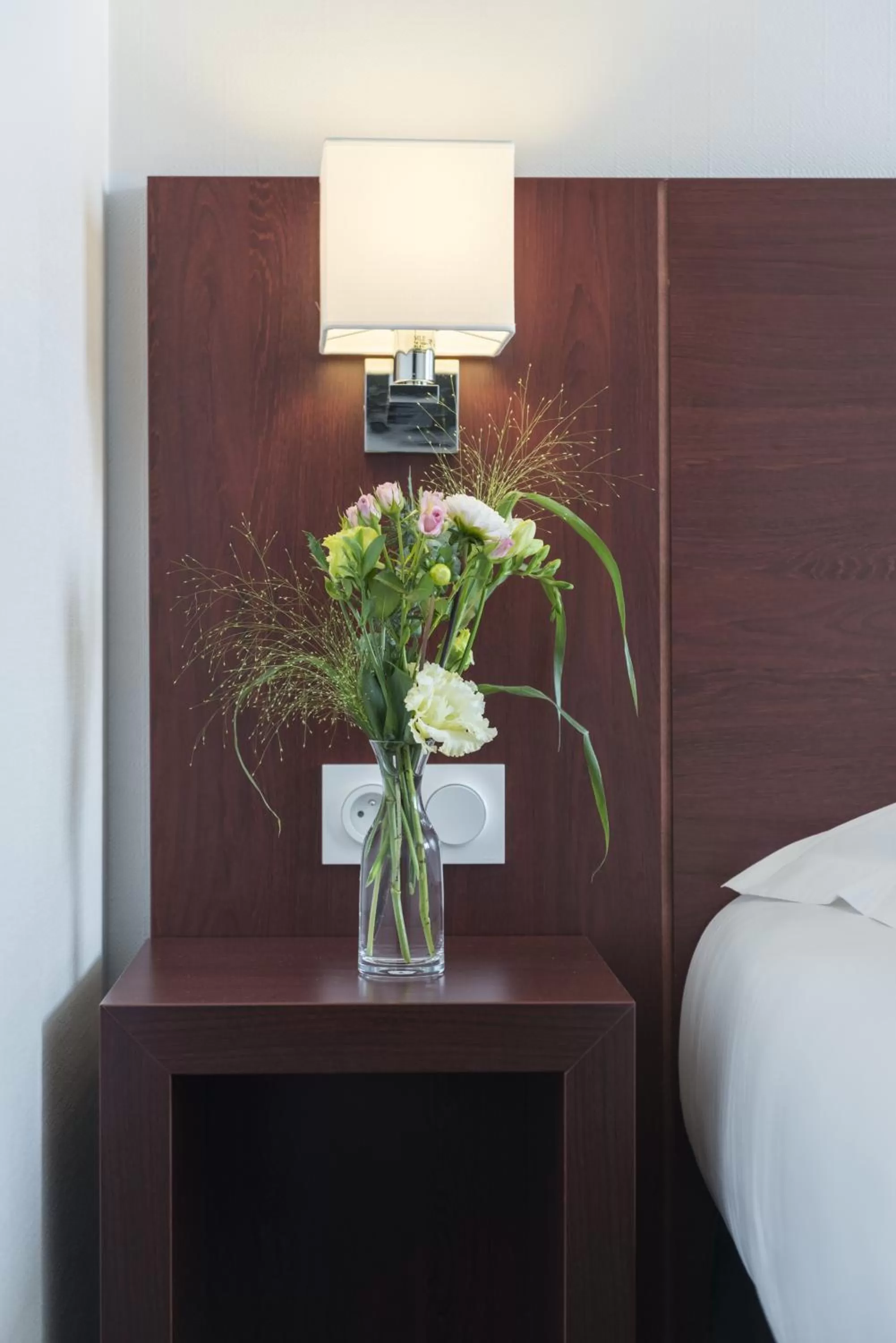 Decorative detail, Bed in Plessis Parc Hôtel