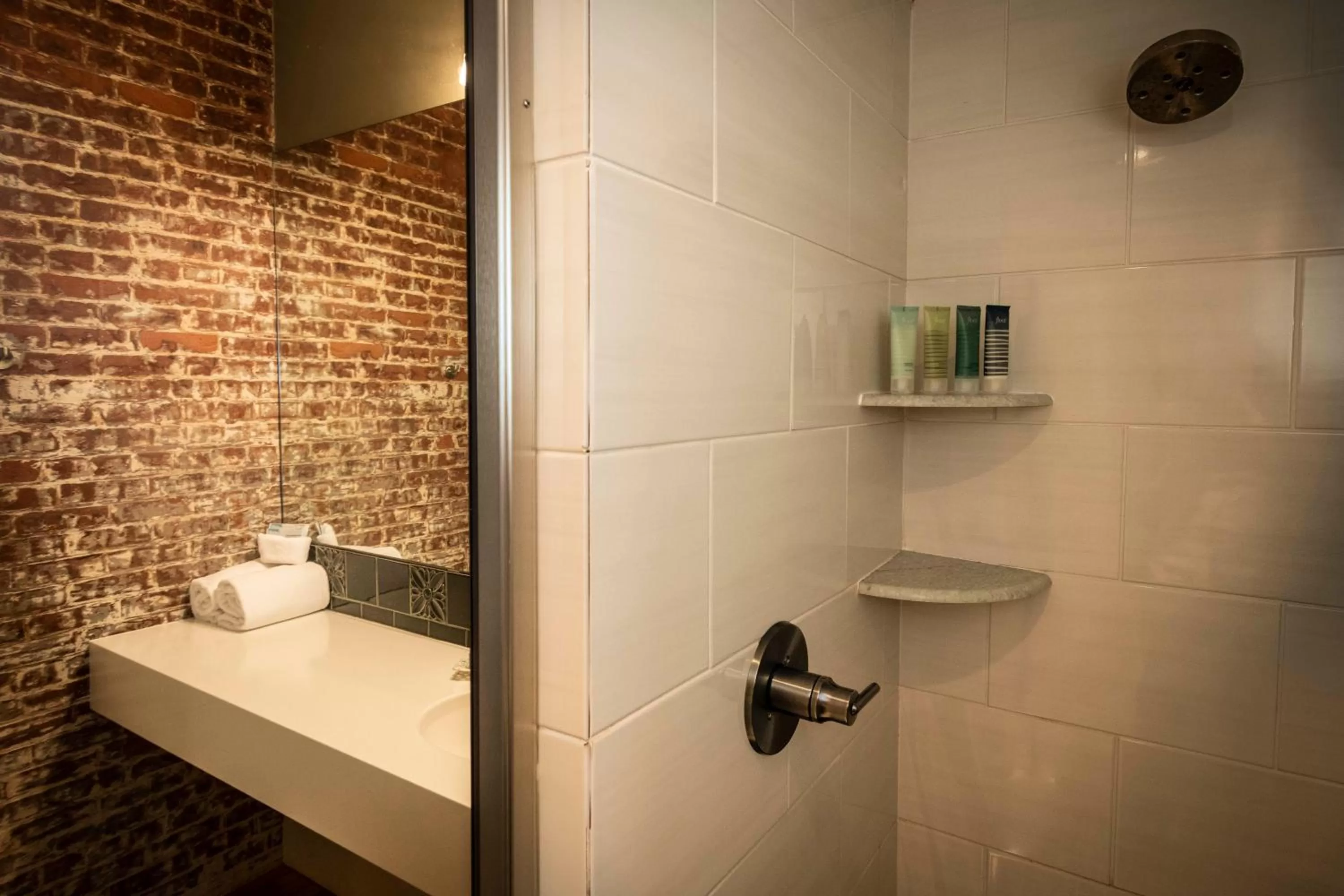 Shower in Hotel Broad Ripple