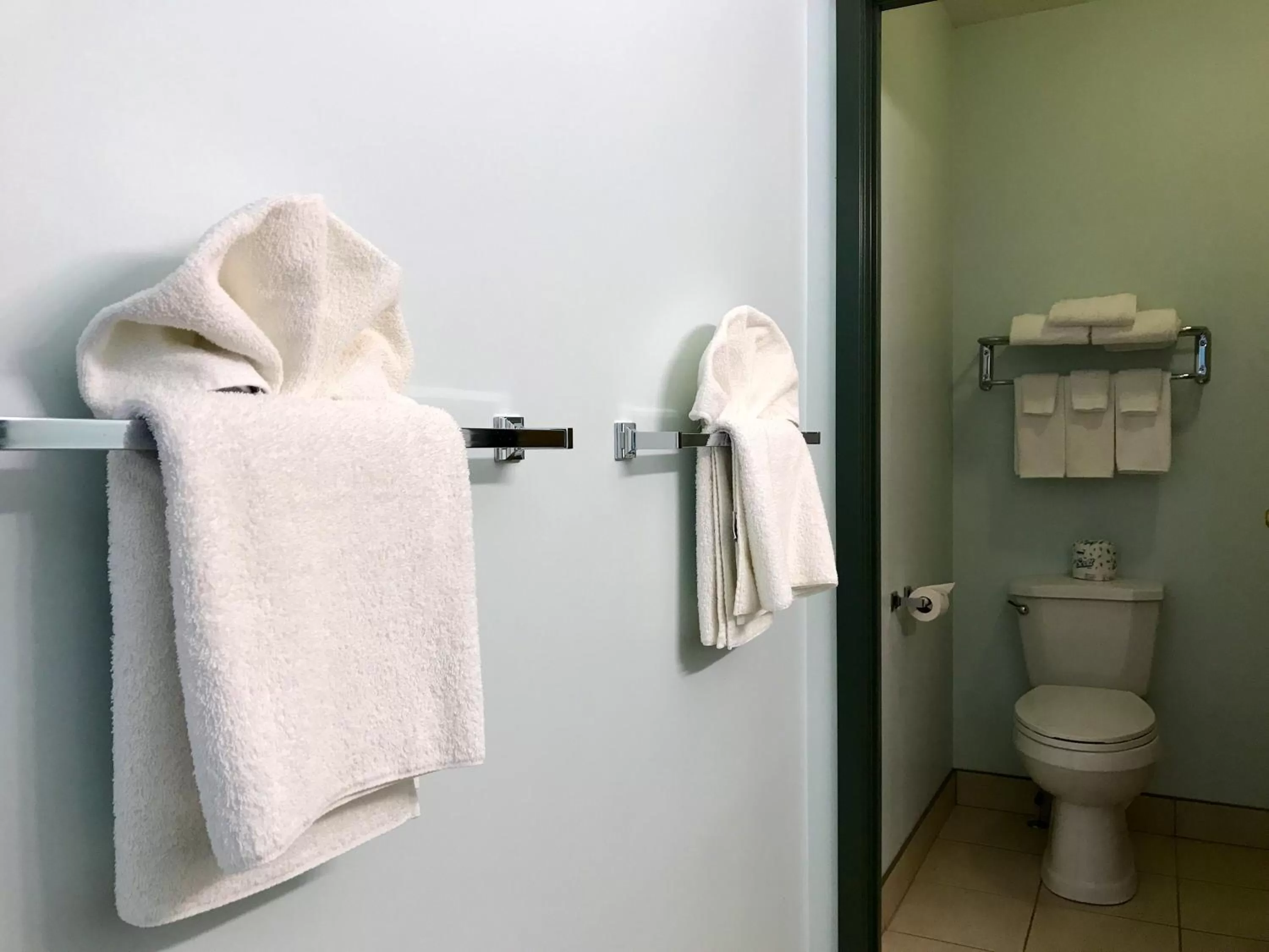 Property building in Super 8 by Wyndham Kindersley