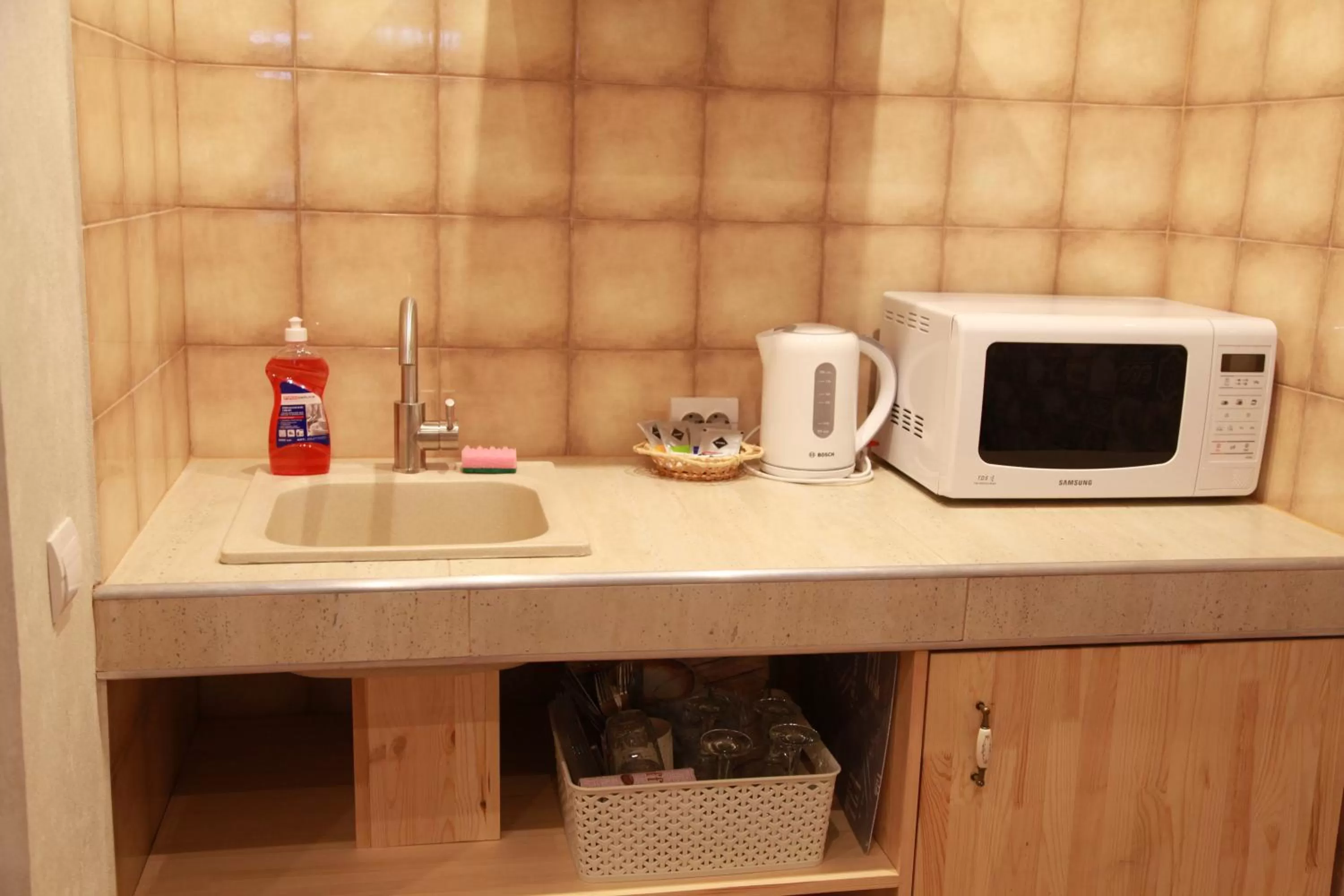 WINE & ROSE BOUTIQUE HOTEL