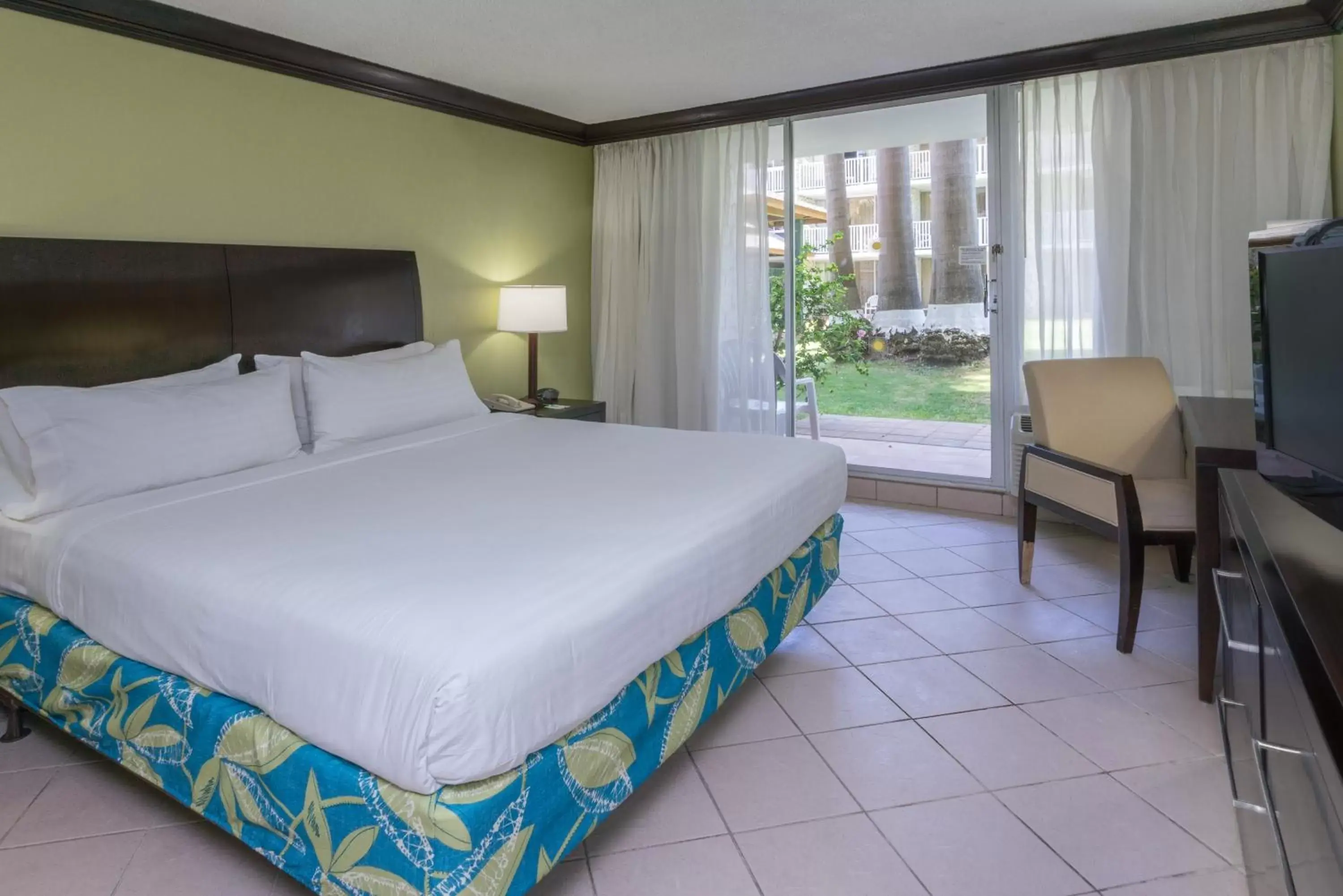 King Room with Garden View - Adults Only in Holiday Inn Resort Montego Bay All Inclusive, an IHG Hotel King Room with Garden View - Adults Only in Holiday Inn Resort Montego Bay All Inclusive, an IHG Hotel