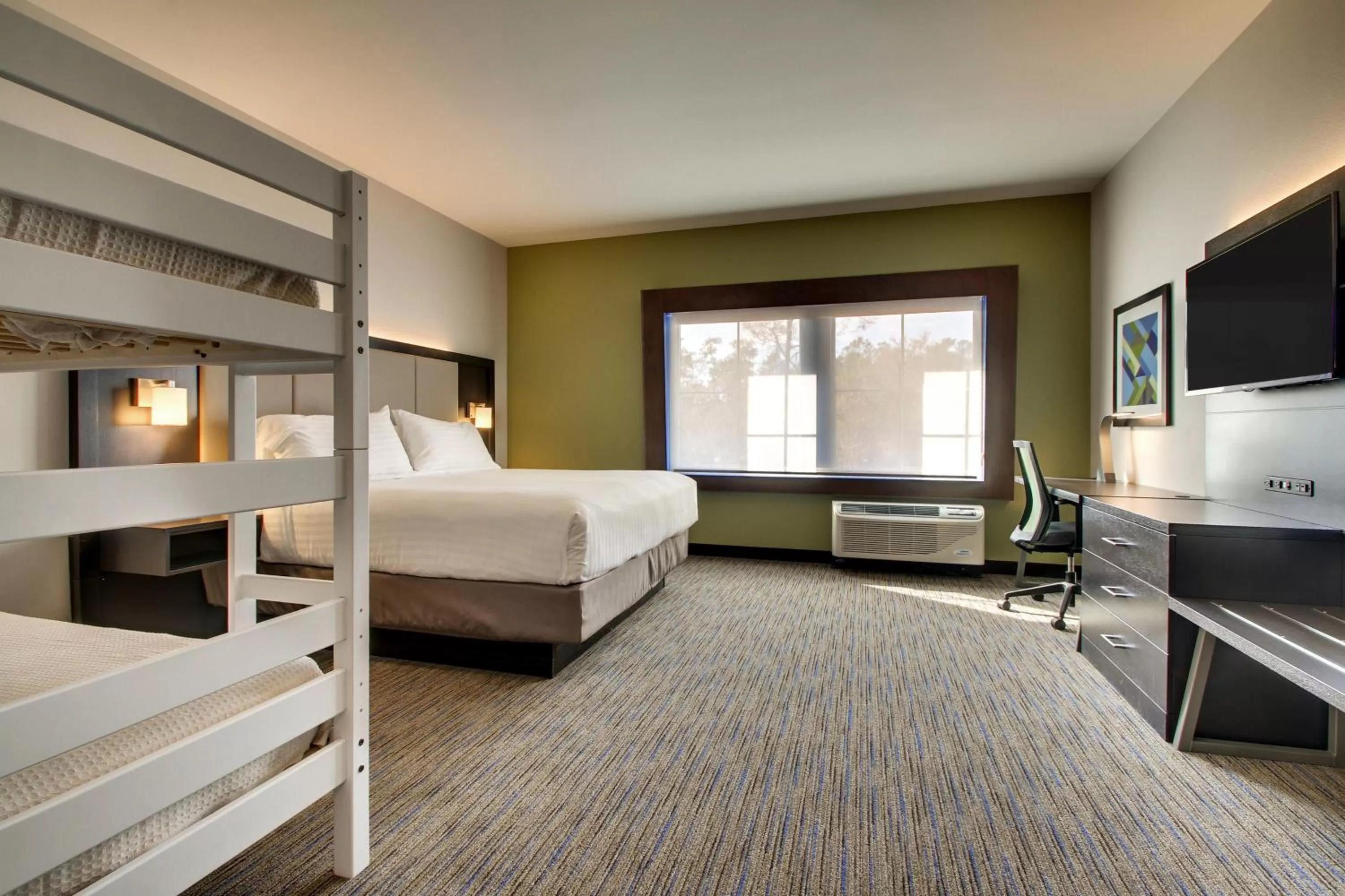 Bedroom, Bed in Holiday Inn Express & Suites Charleston NE Mt Pleasant US17 by IHG