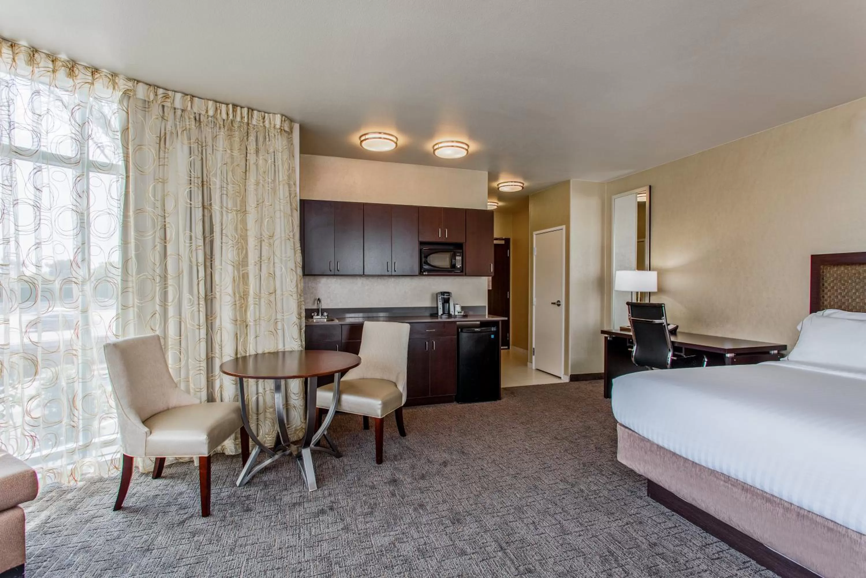 Photo of the whole room, Bed in Holiday Inn Express & Suites Anaheim Resort Area by IHG