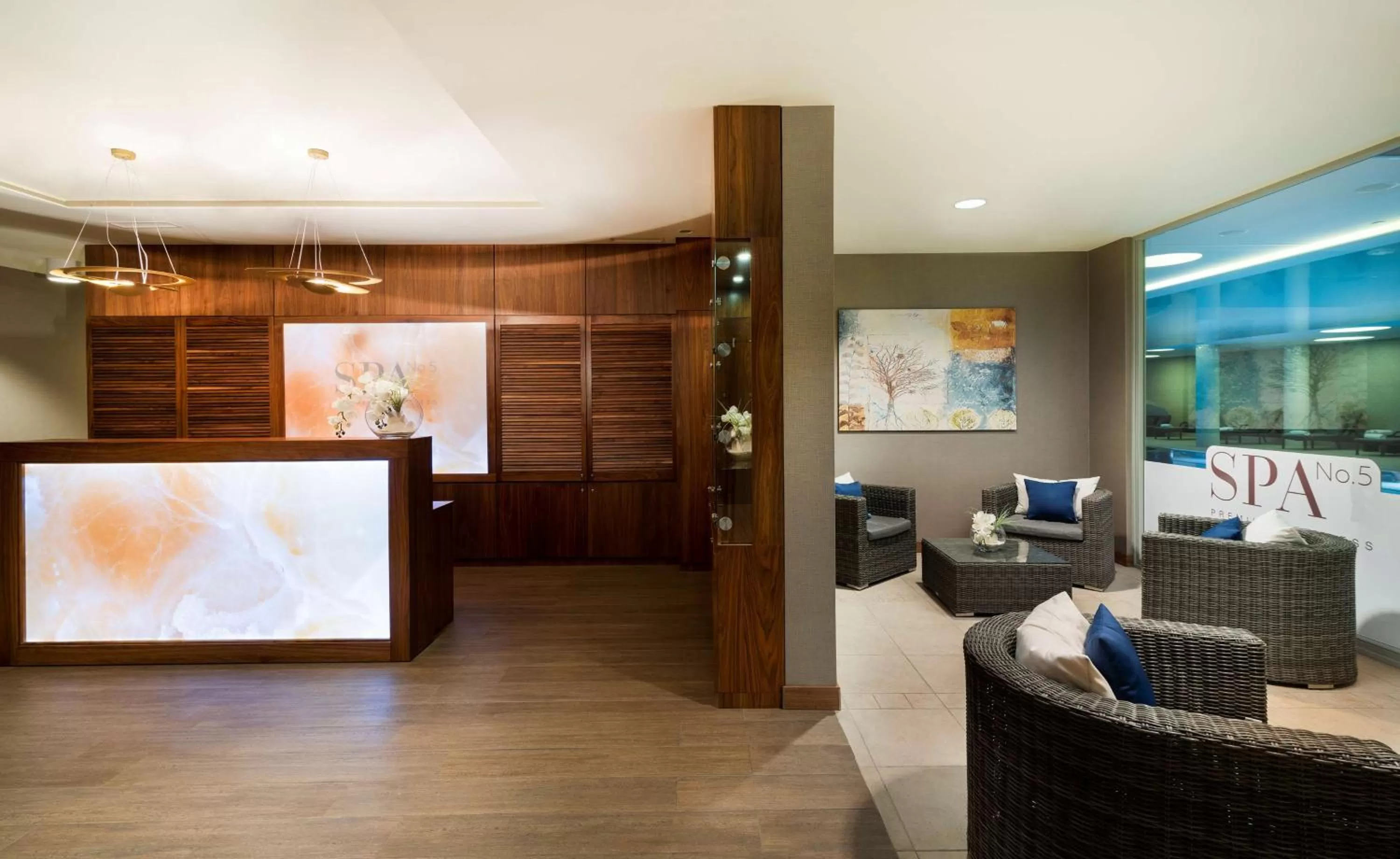 Spa and wellness centre/facilities in DoubleTree by Hilton Krakow Hotel & Convention Center