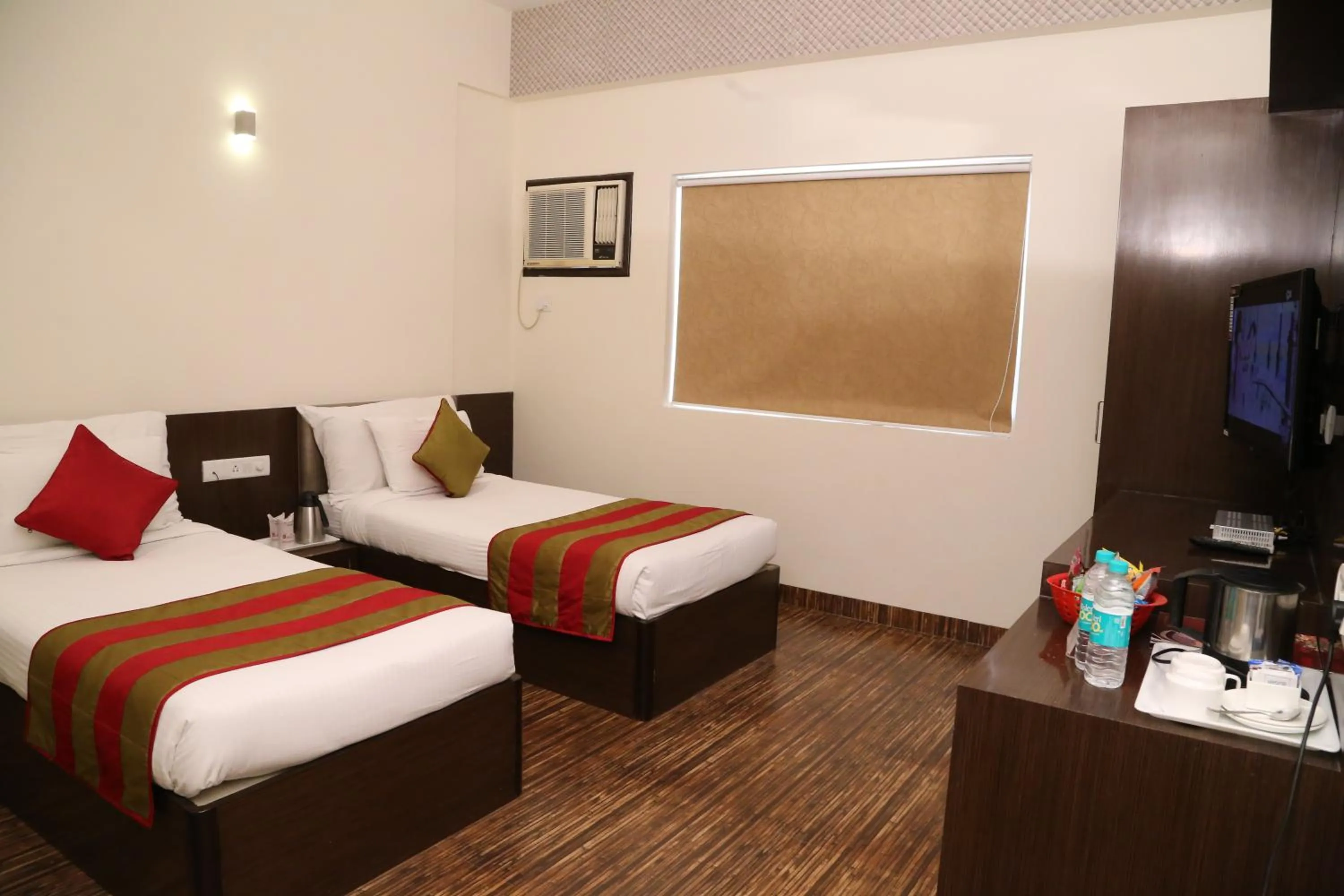 Bedroom, Bed in Hotel Karan Vilas