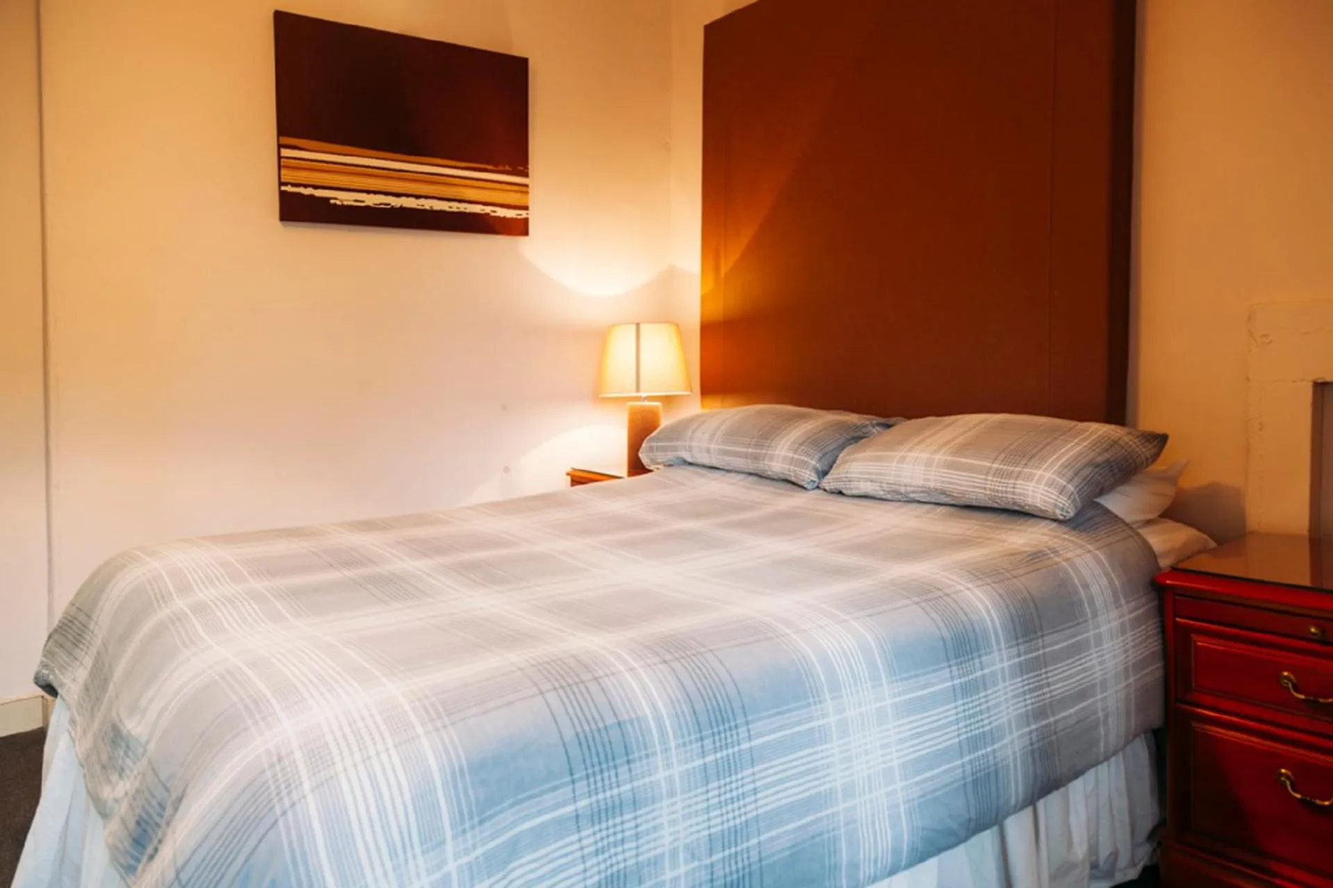 Bed in Dundee Backpackers Hostel