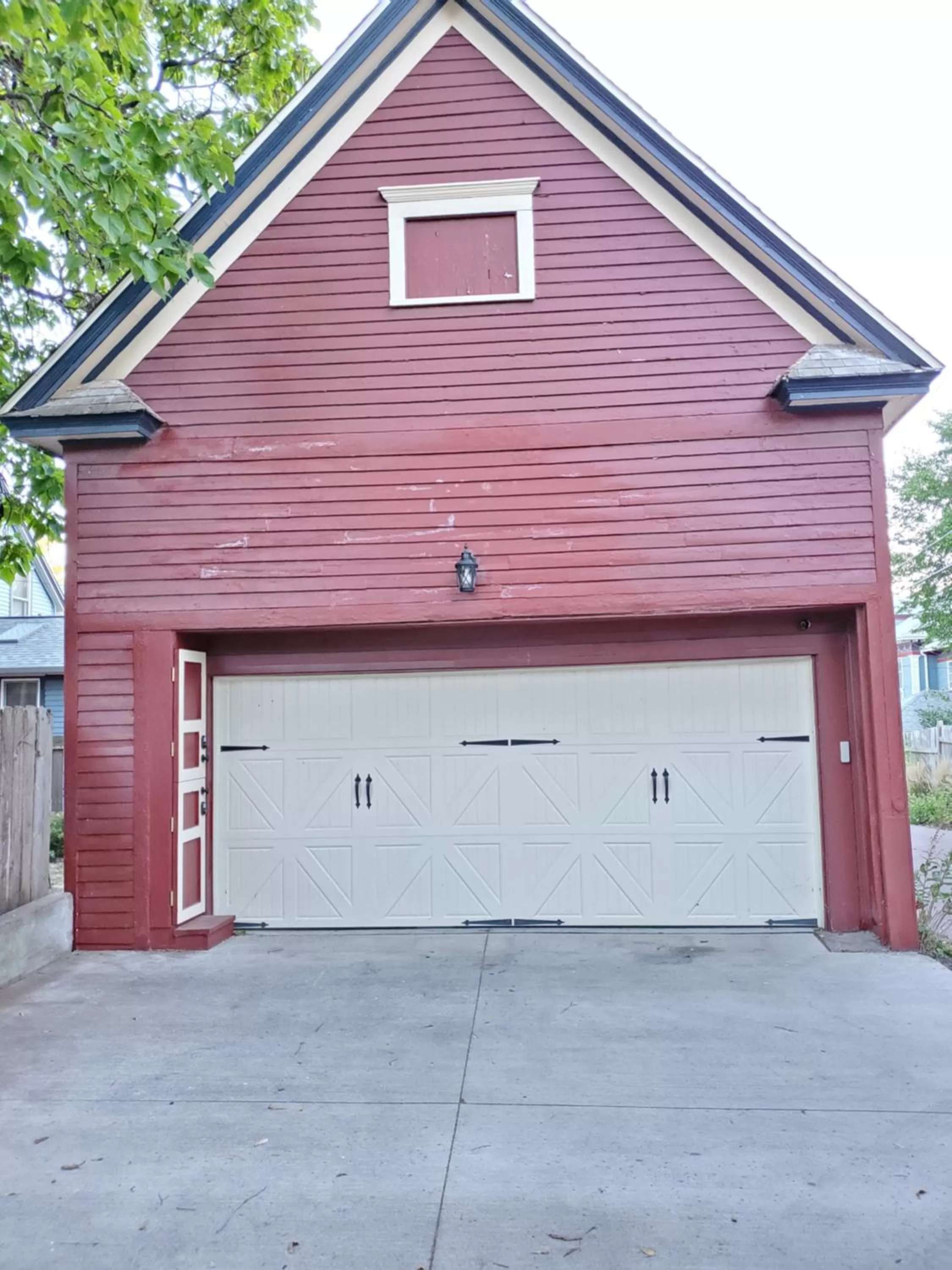 Property building in Historic Victorian Inn