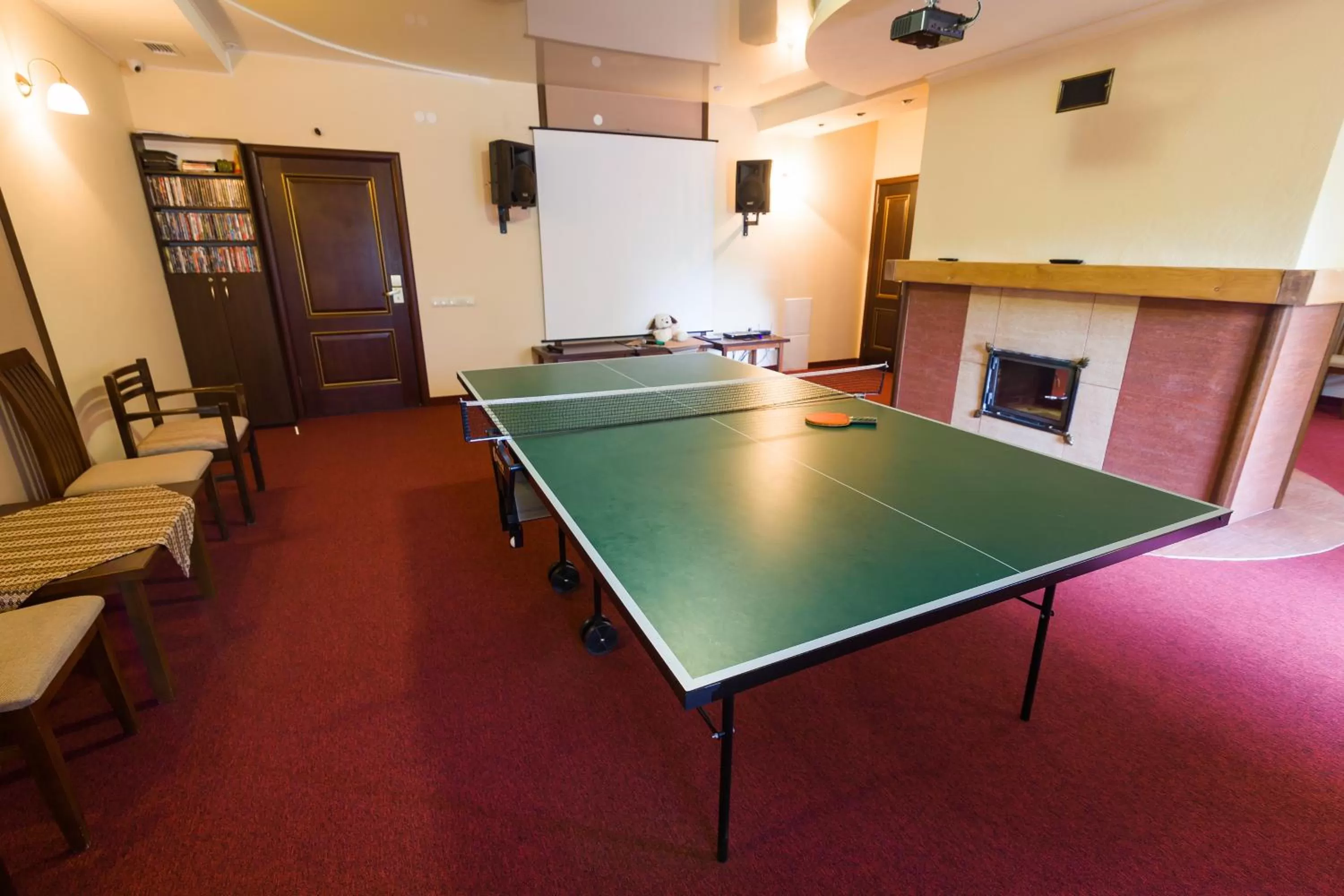 Table tennis in Wellland Hotel