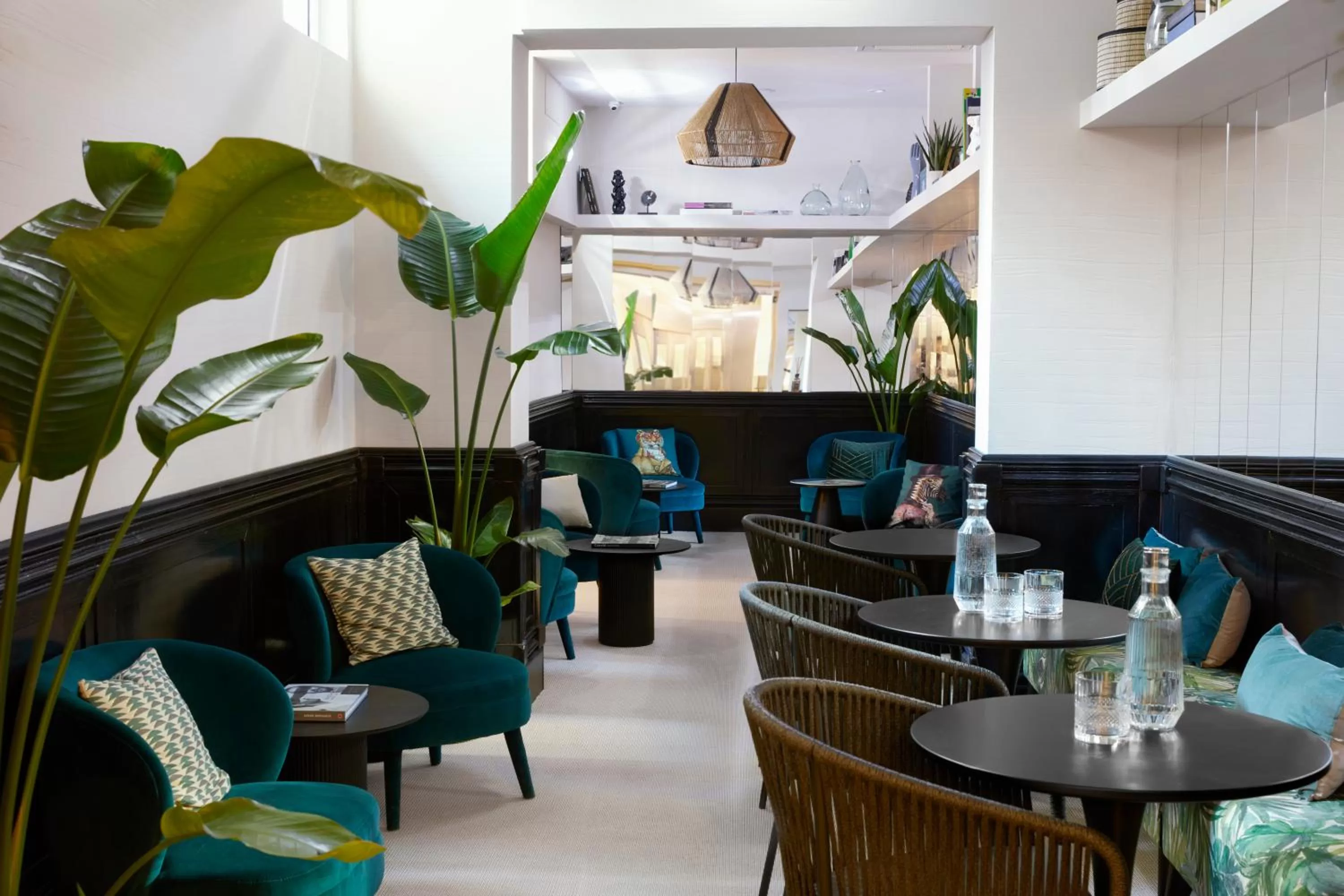 Meeting/conference room in HOTEL VITE - By Naman Hotellerie