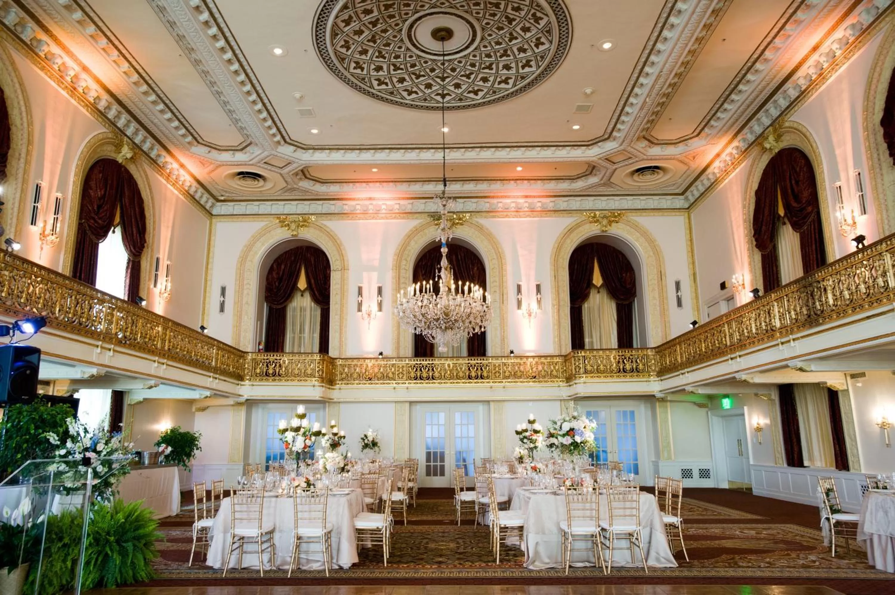 Banquet/Function facilities in Omni William Penn Hotel