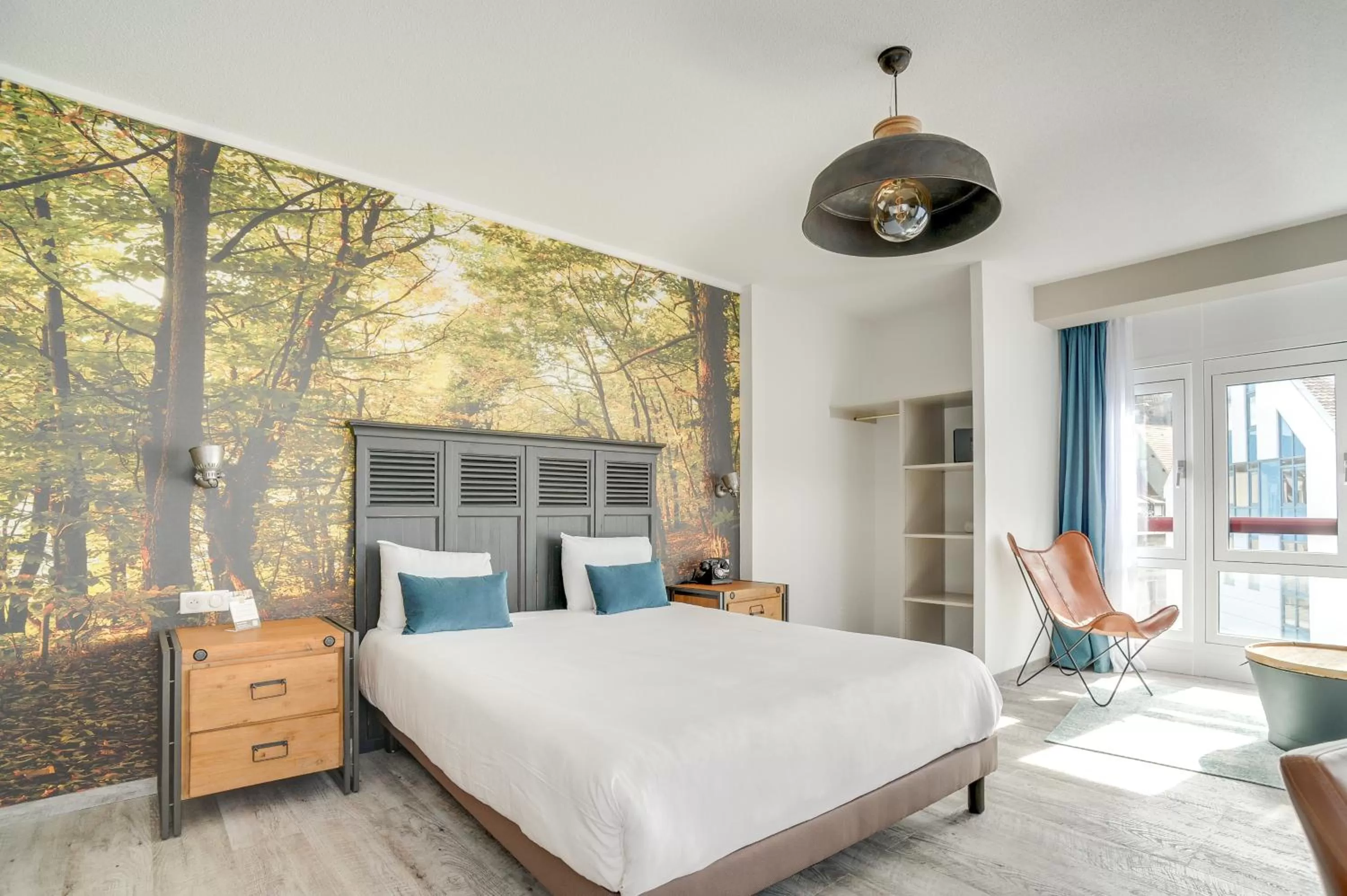 Photo of the whole room in La Maison Hôtel Mulhouse Centre