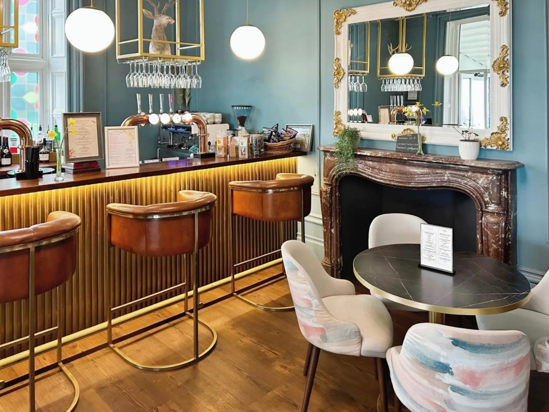 Lounge or bar in Welbeck Manor and Golf