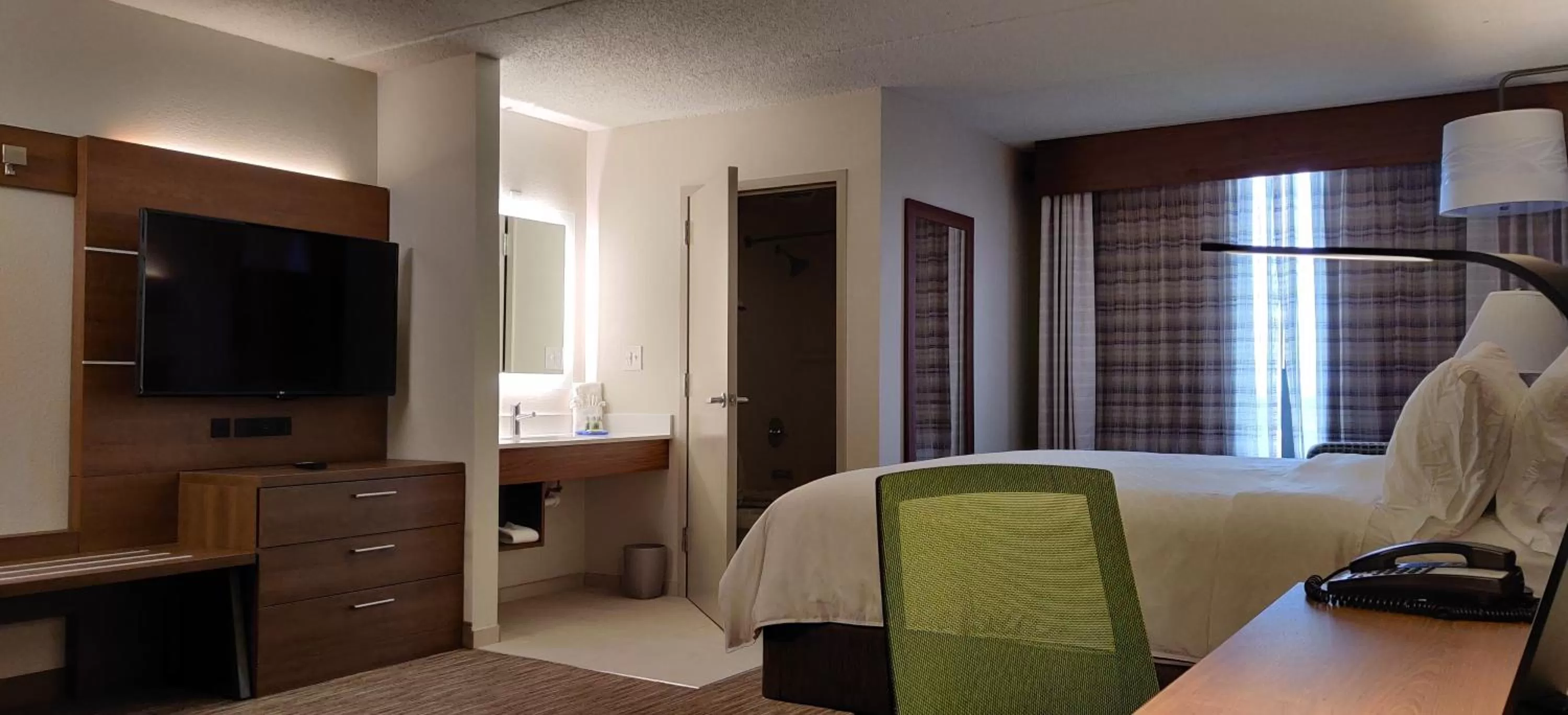 Bedroom, Bed in Holiday Inn Express Hotel & Suites Dallas Fort Worth Airport South by IHG