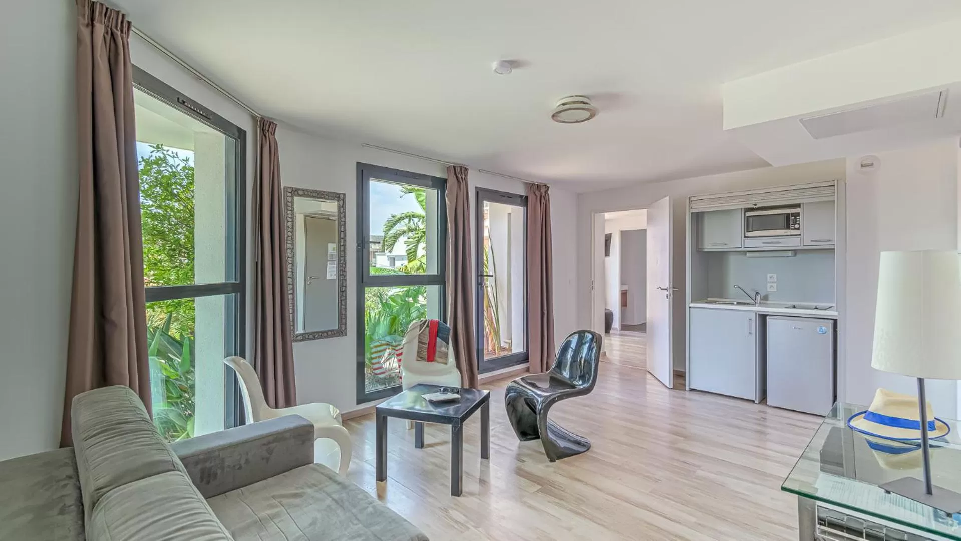 Living room, Seating Area in Vacancéole - Résidence Adriana