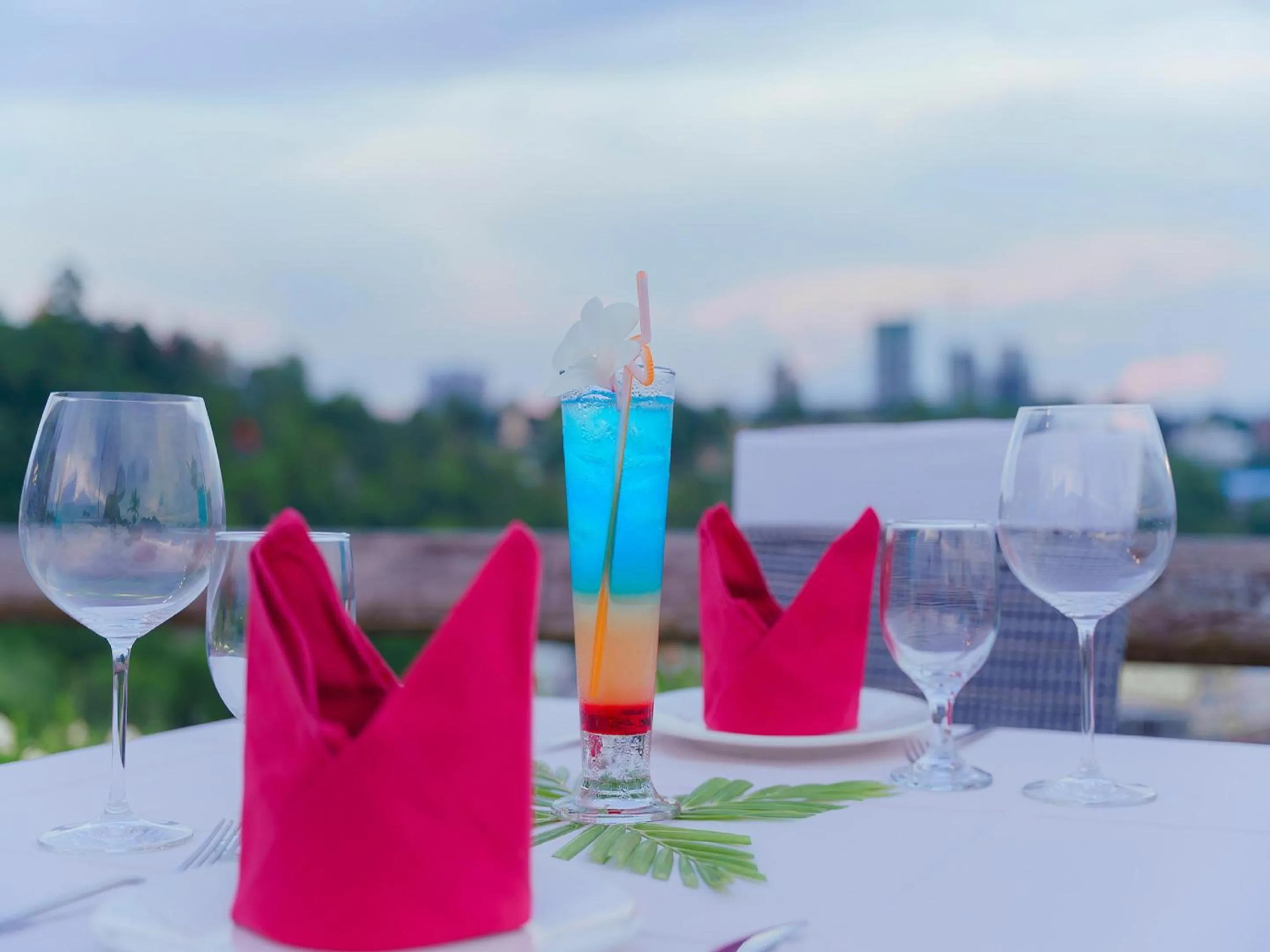 Restaurant/places to eat in 360 Resort