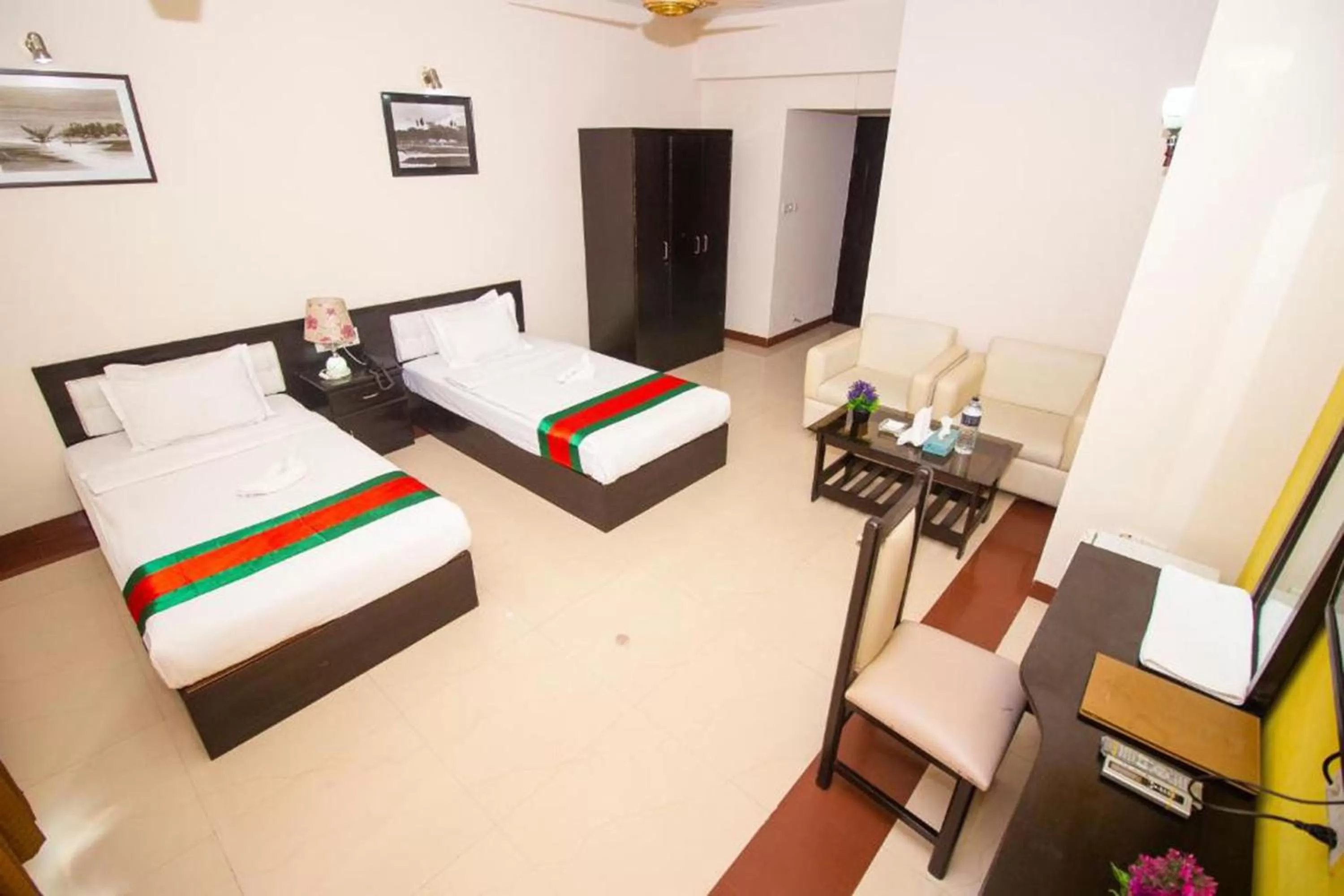 Bedroom, Bed in Central Inn Dhaka City Centre