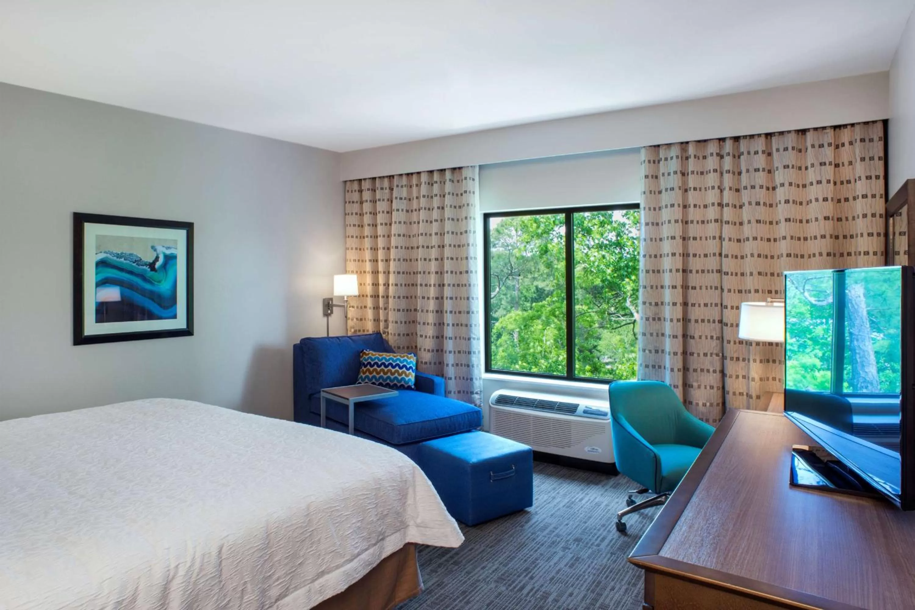 Bed in Hampton Inn Gulf Shores