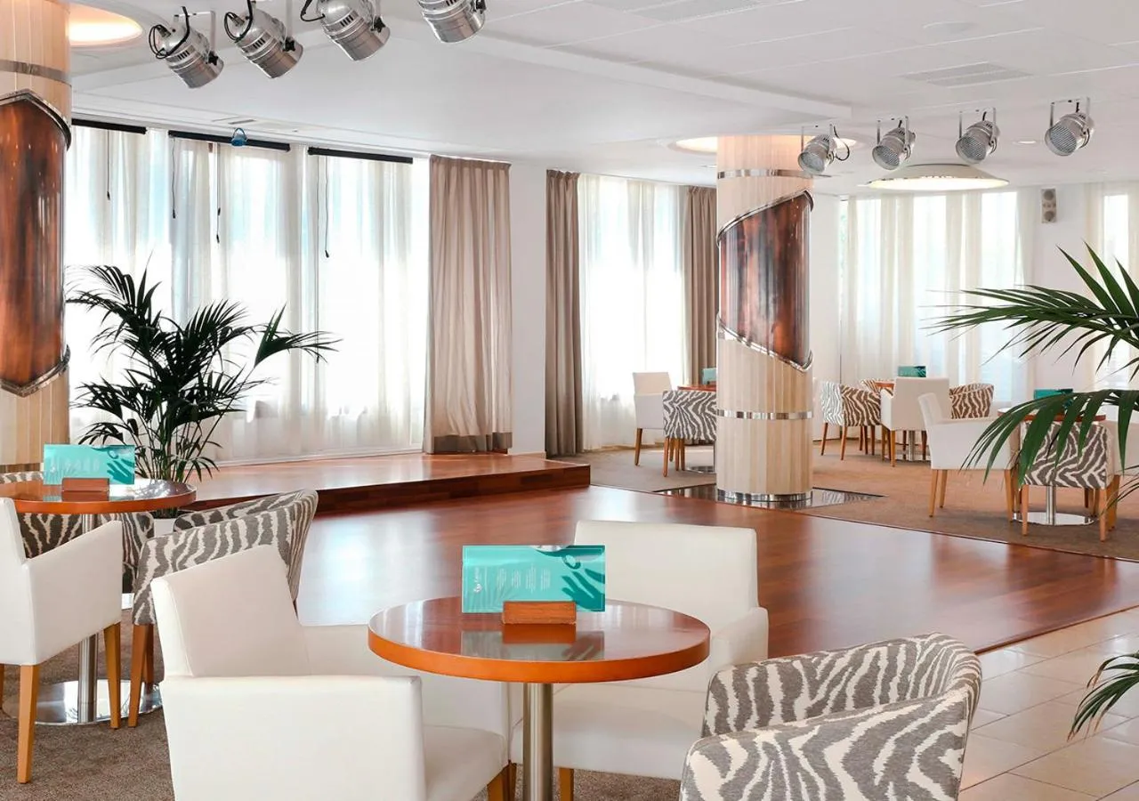 Lounge or bar in KAKTUS Hotel Volga