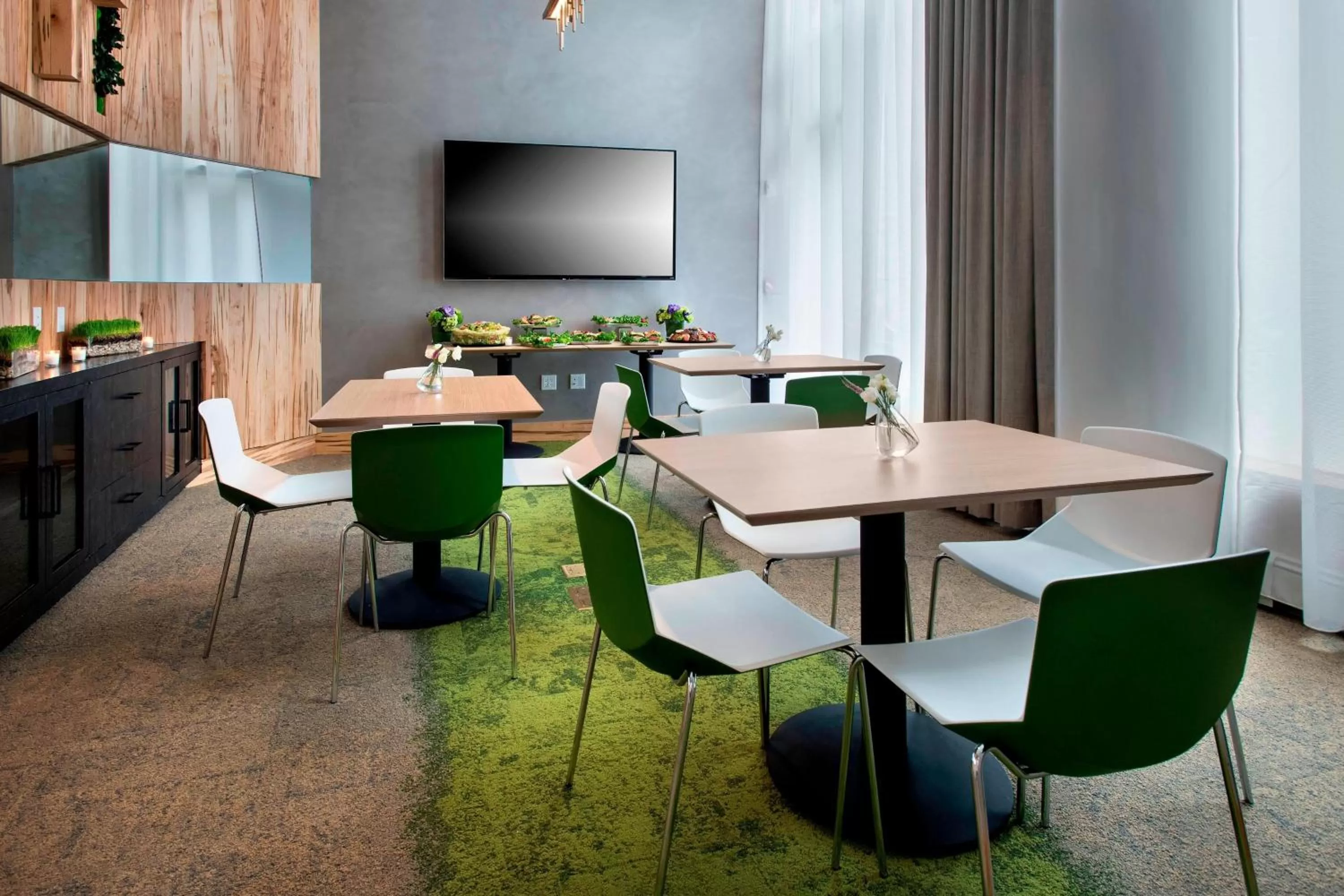 Meeting/conference room in SpringHill Suites by Marriott New York Midtown Manhattan/Fifth Avenue