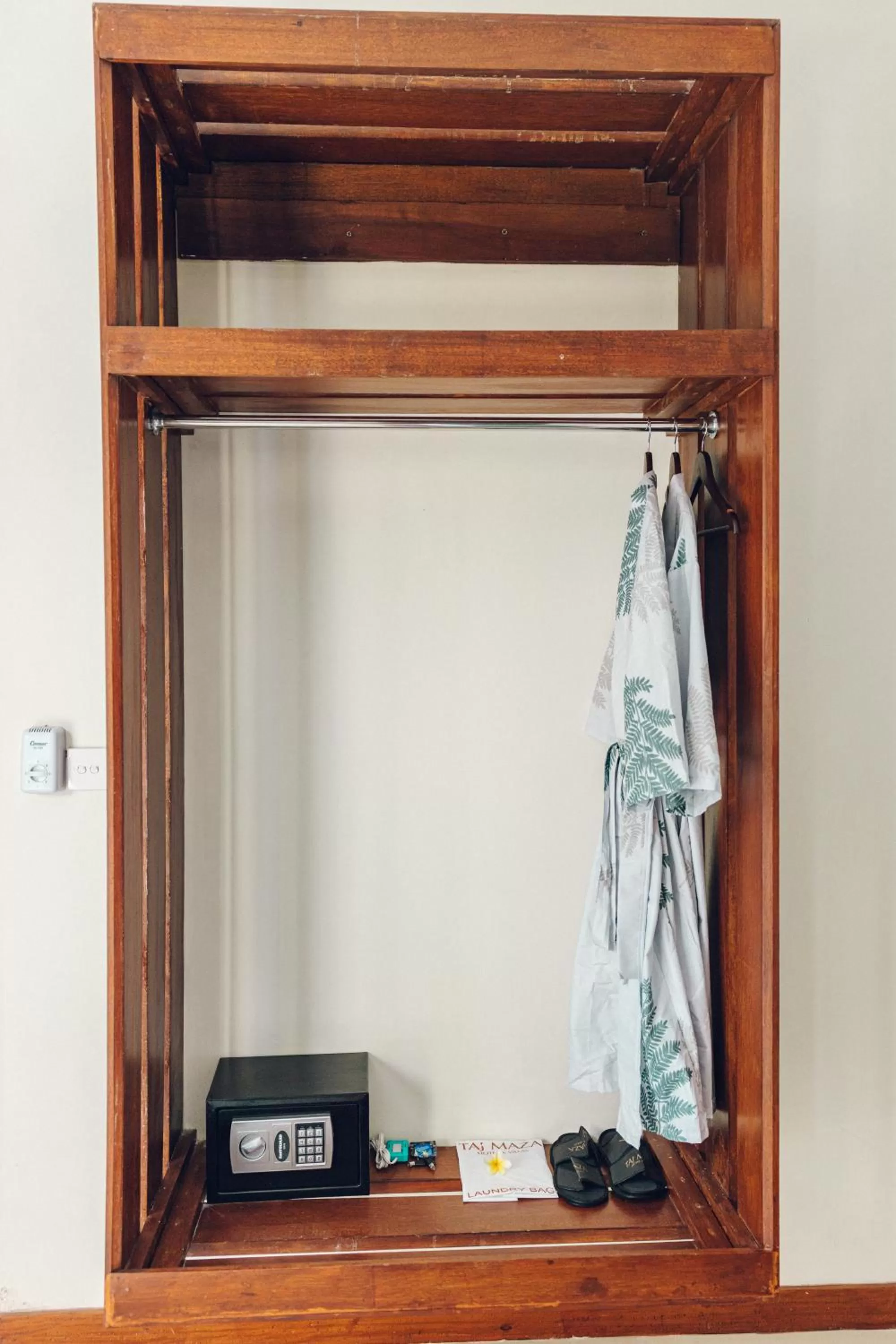 wardrobe in Taj Maza Sunset Villas