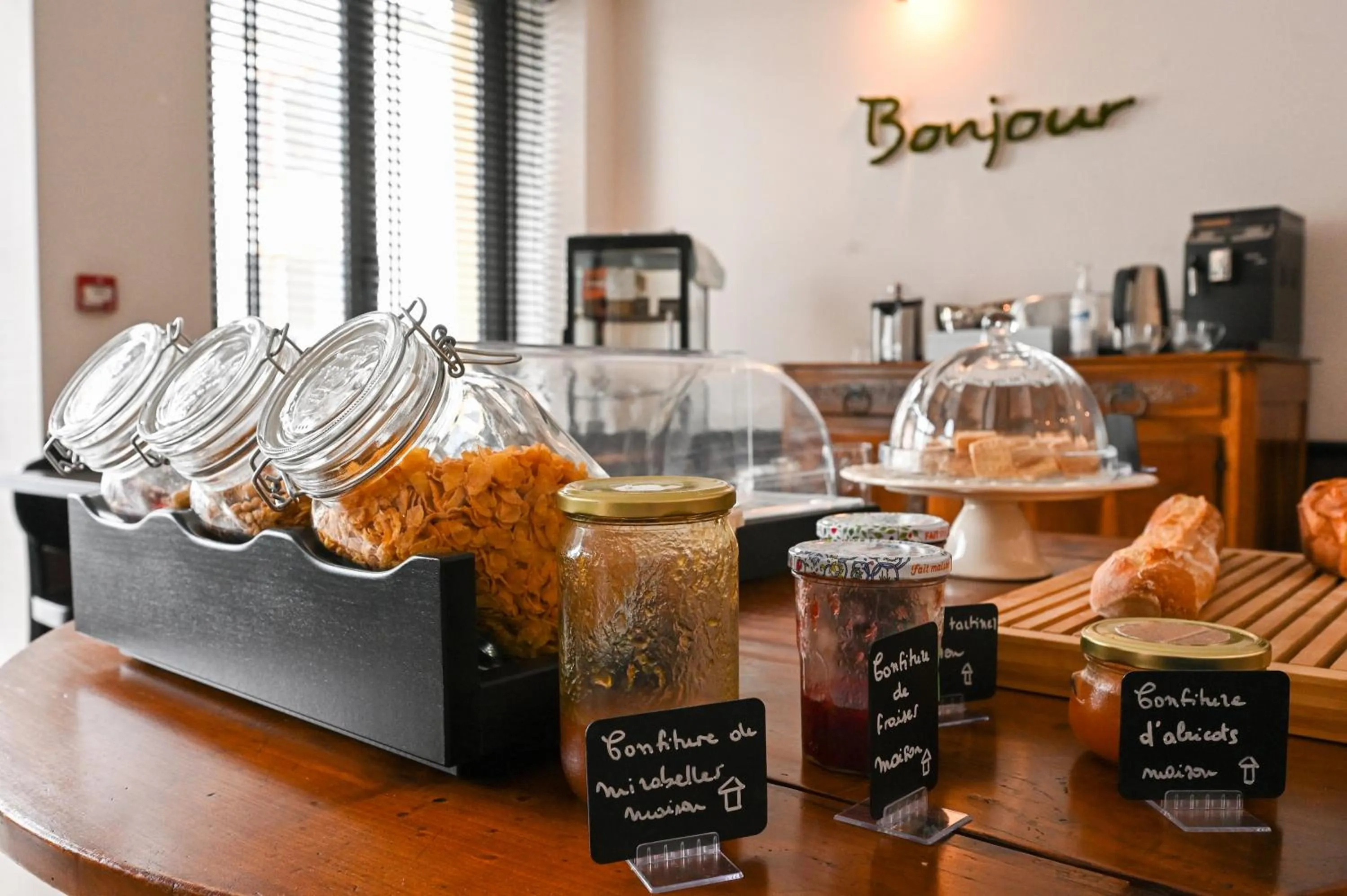 Breakfast in Anne De Bretagne