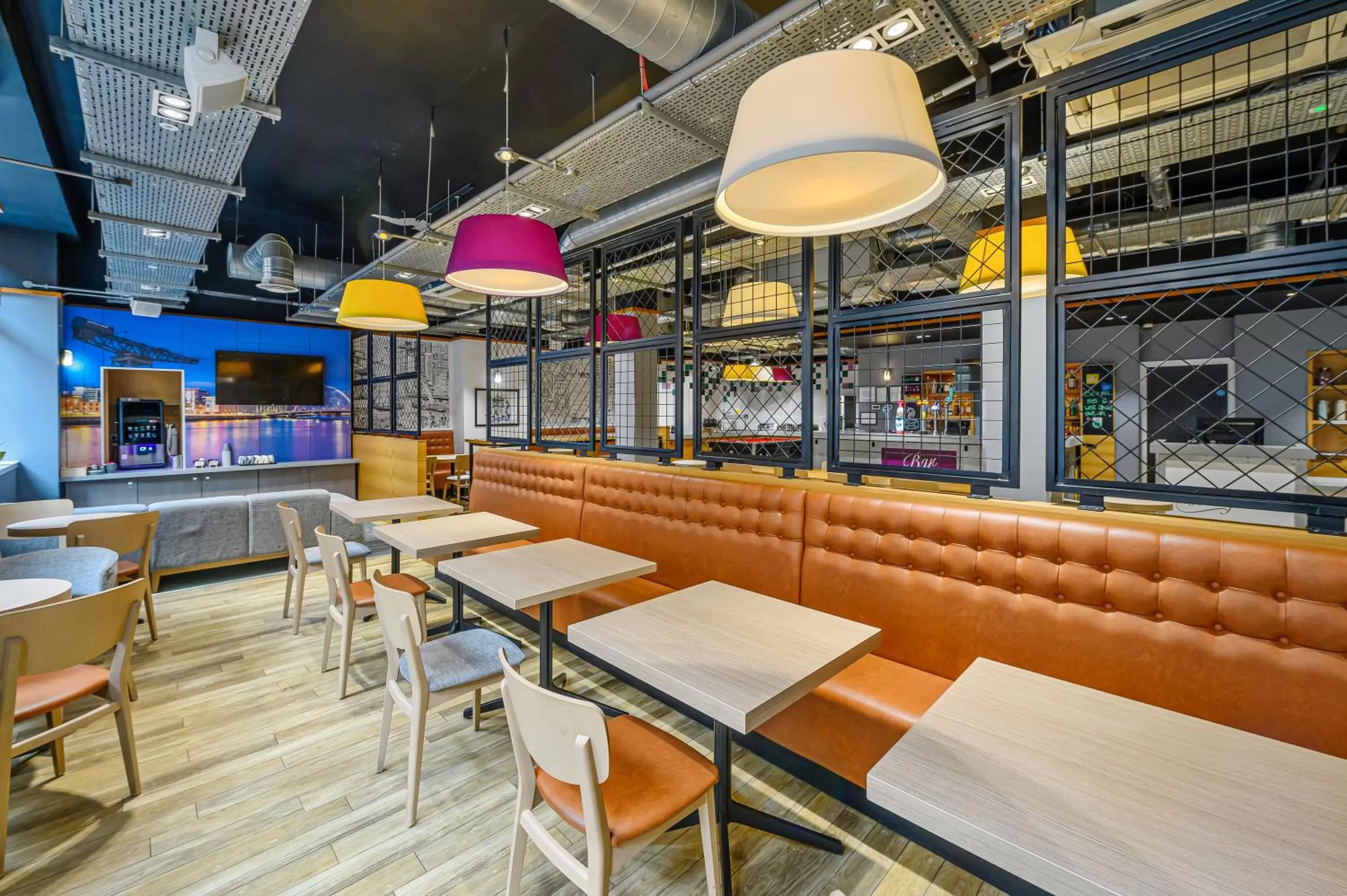 Restaurant/places to eat in ibis Styles Glasgow Centre George Square