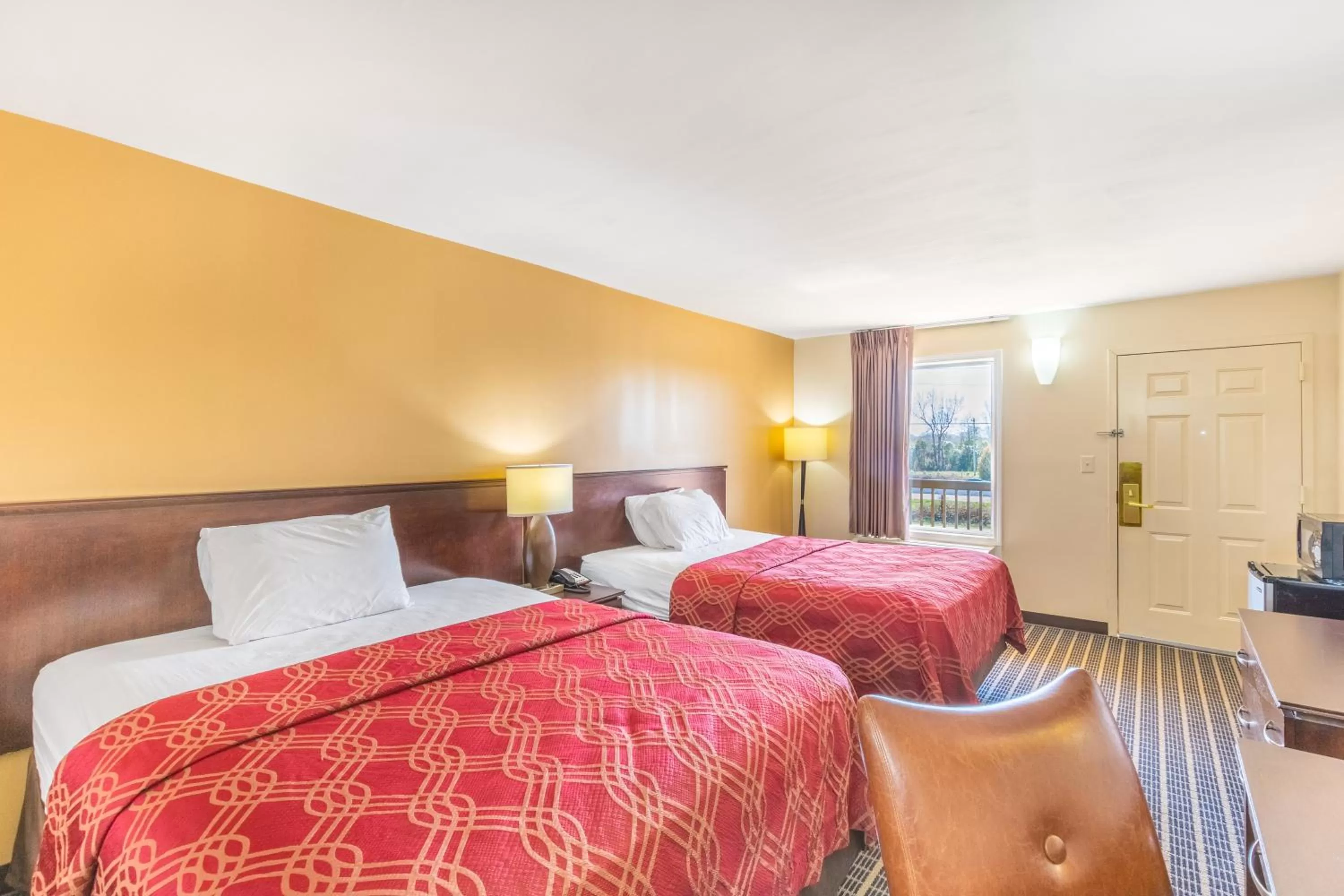 Bedroom, Bed in Econo Lodge Gaffney