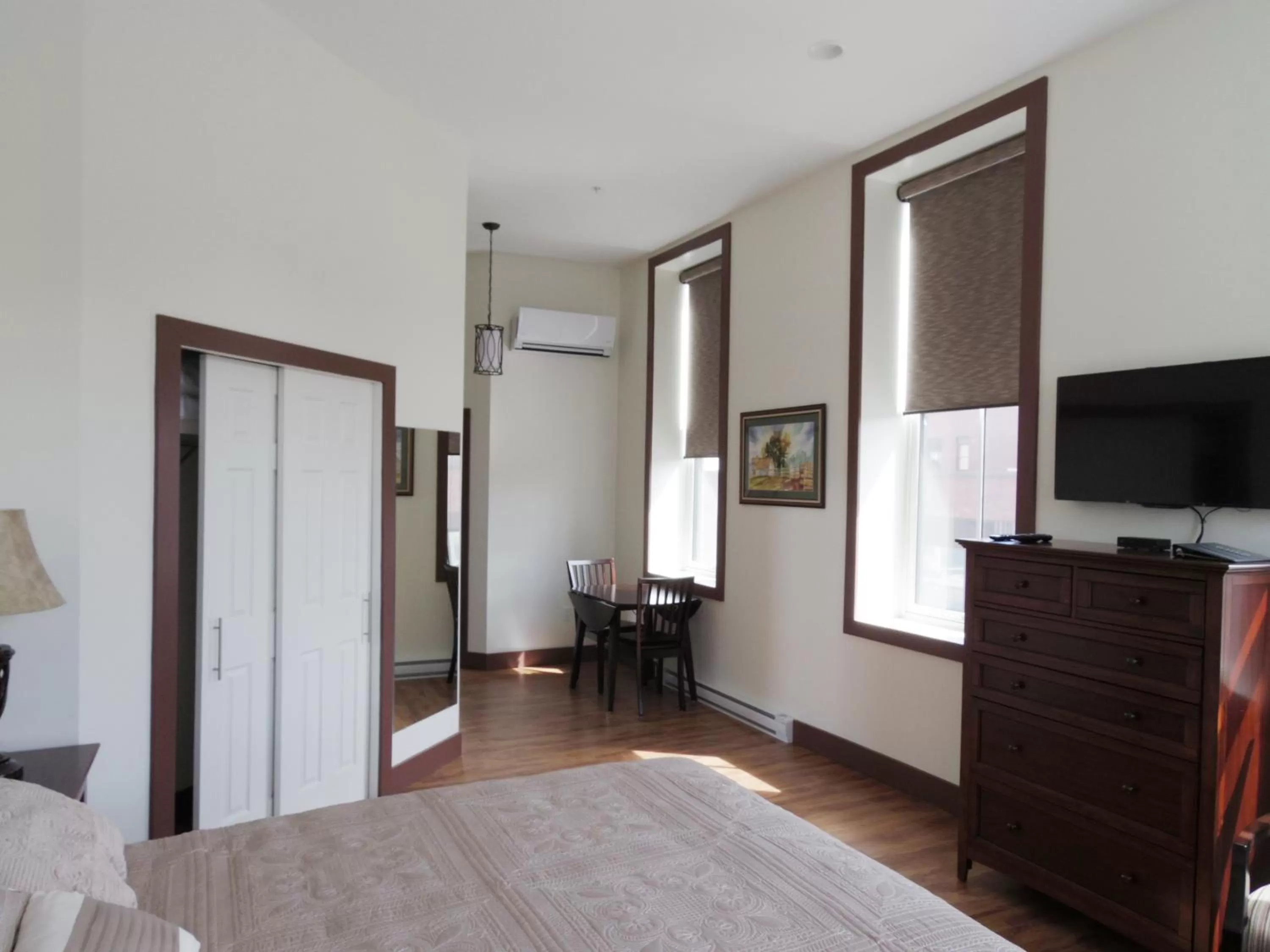 TV/Entertainment Center in Water Suites