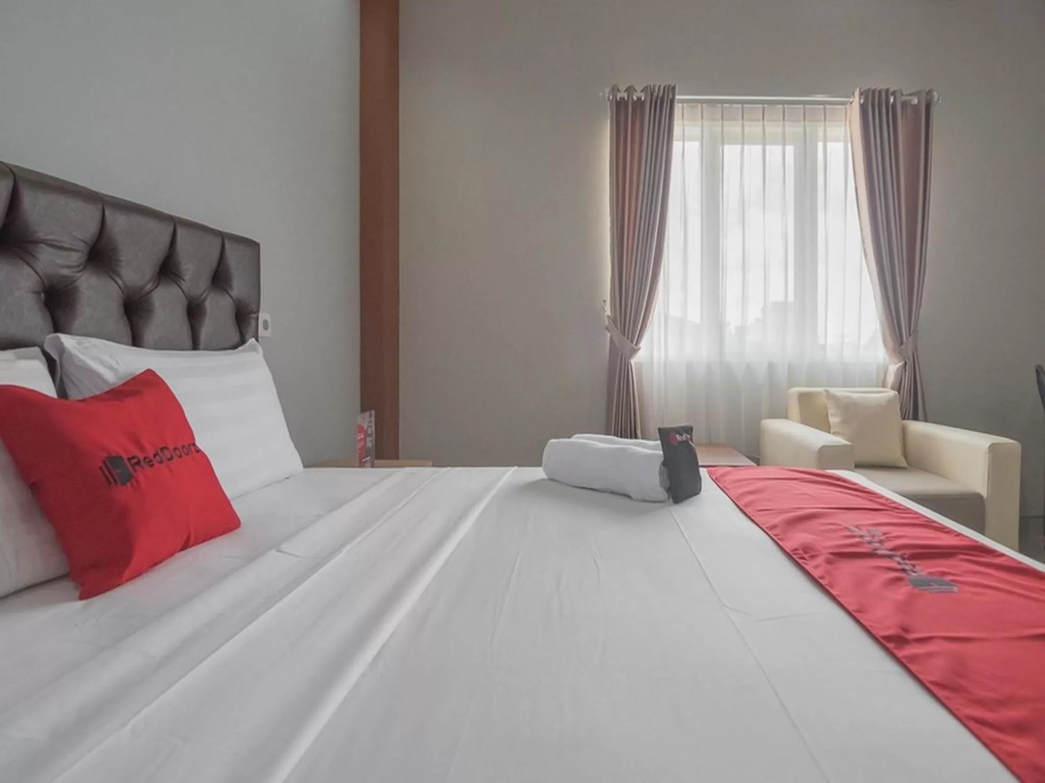 Bedroom, Bed in RedDoorz near Islamic Center Samarinda