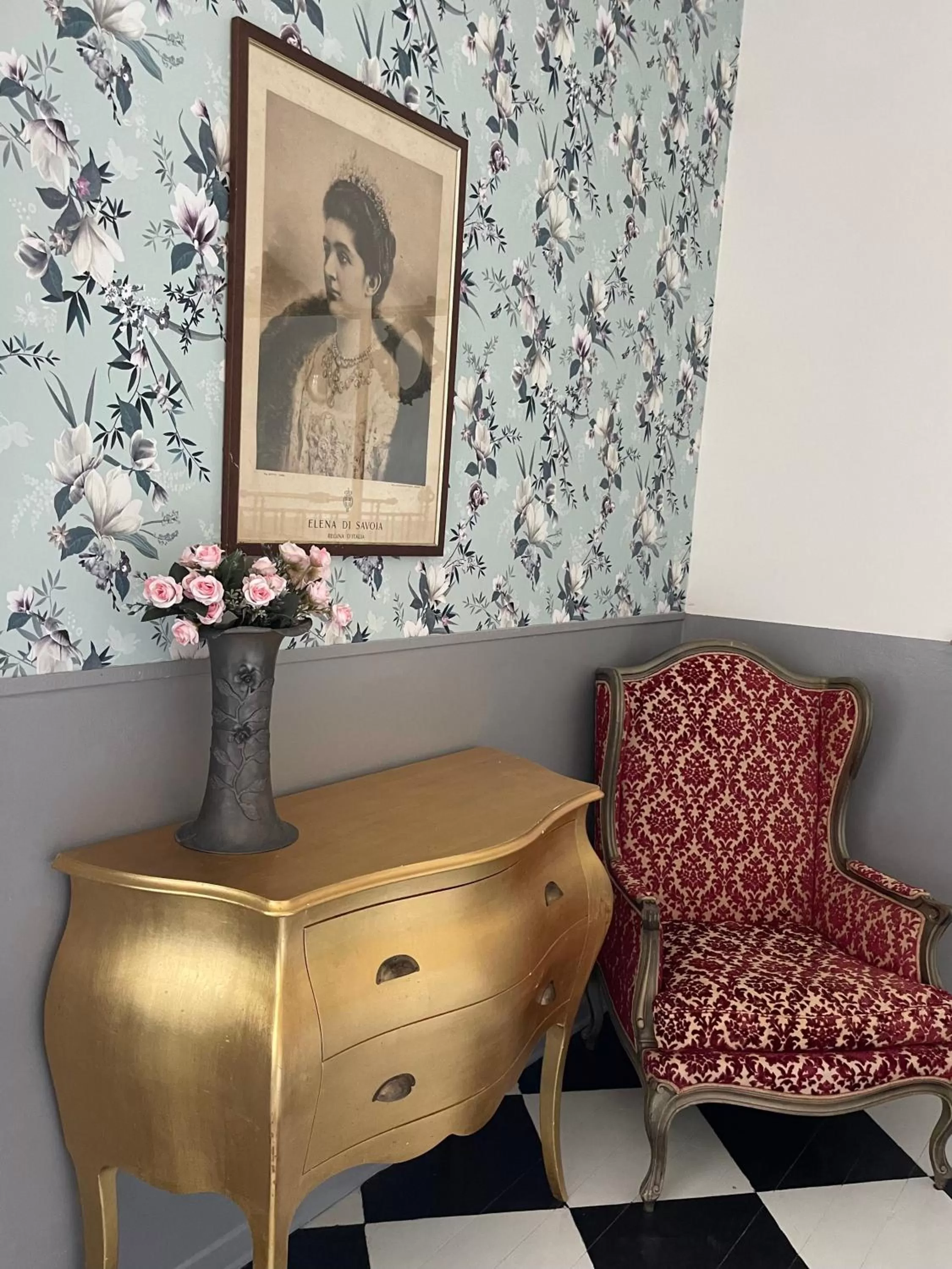 Decorative detail, Seating Area in Mapepa Village apartments