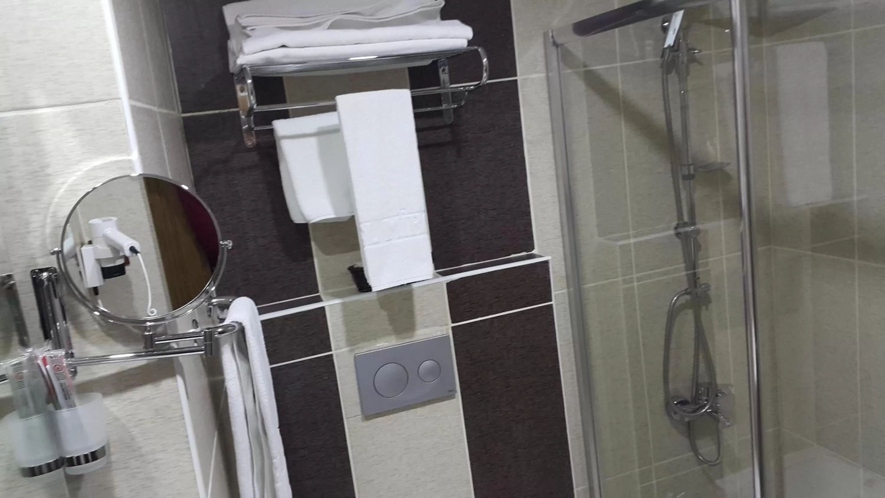 Shower in Miroglu Hotel