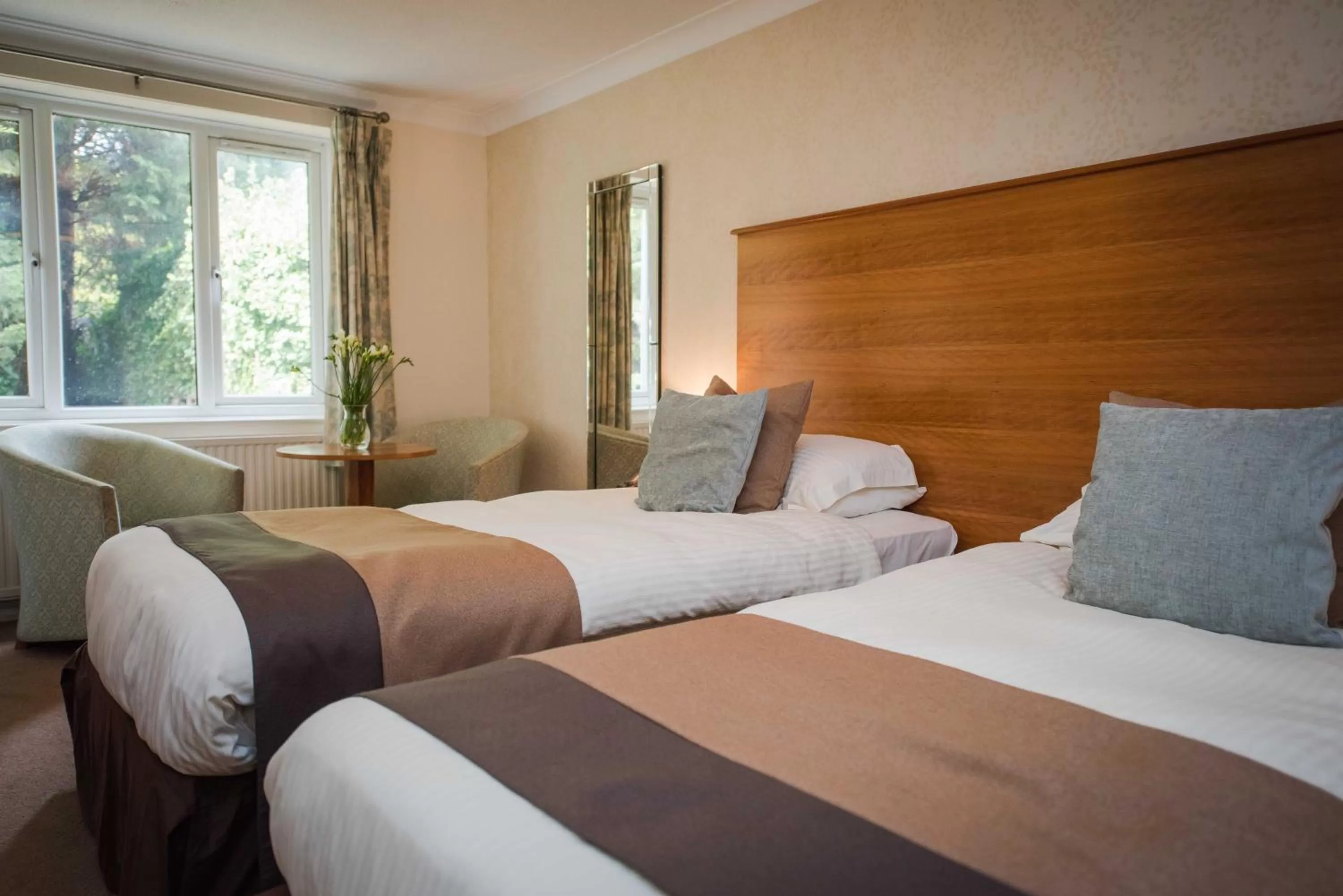 Photo of the whole room, Bed in Flackley Ash Country House Hotel