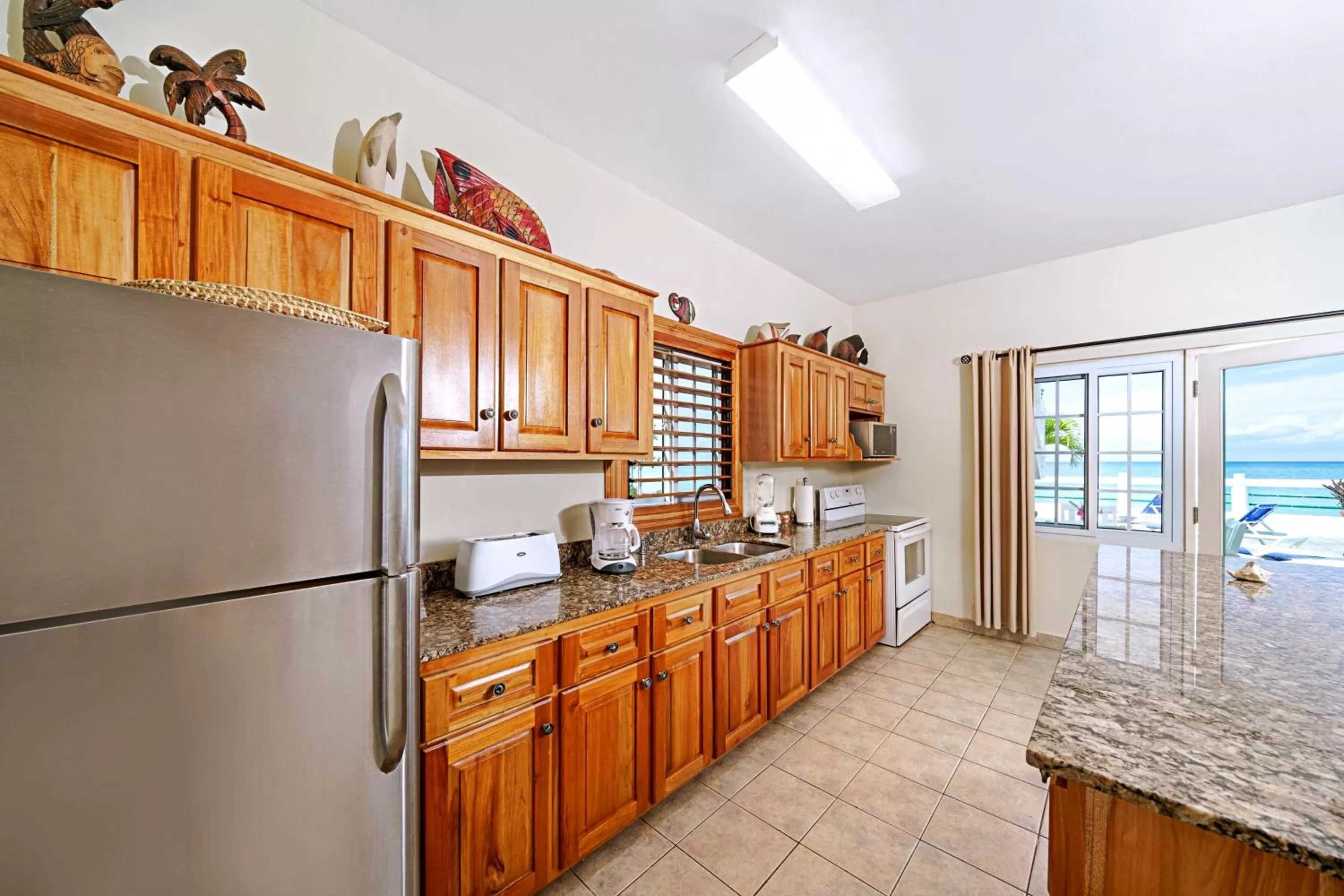 Kitchen or kitchenette, Kitchen/Kitchenette in Beach House Condos, Negril