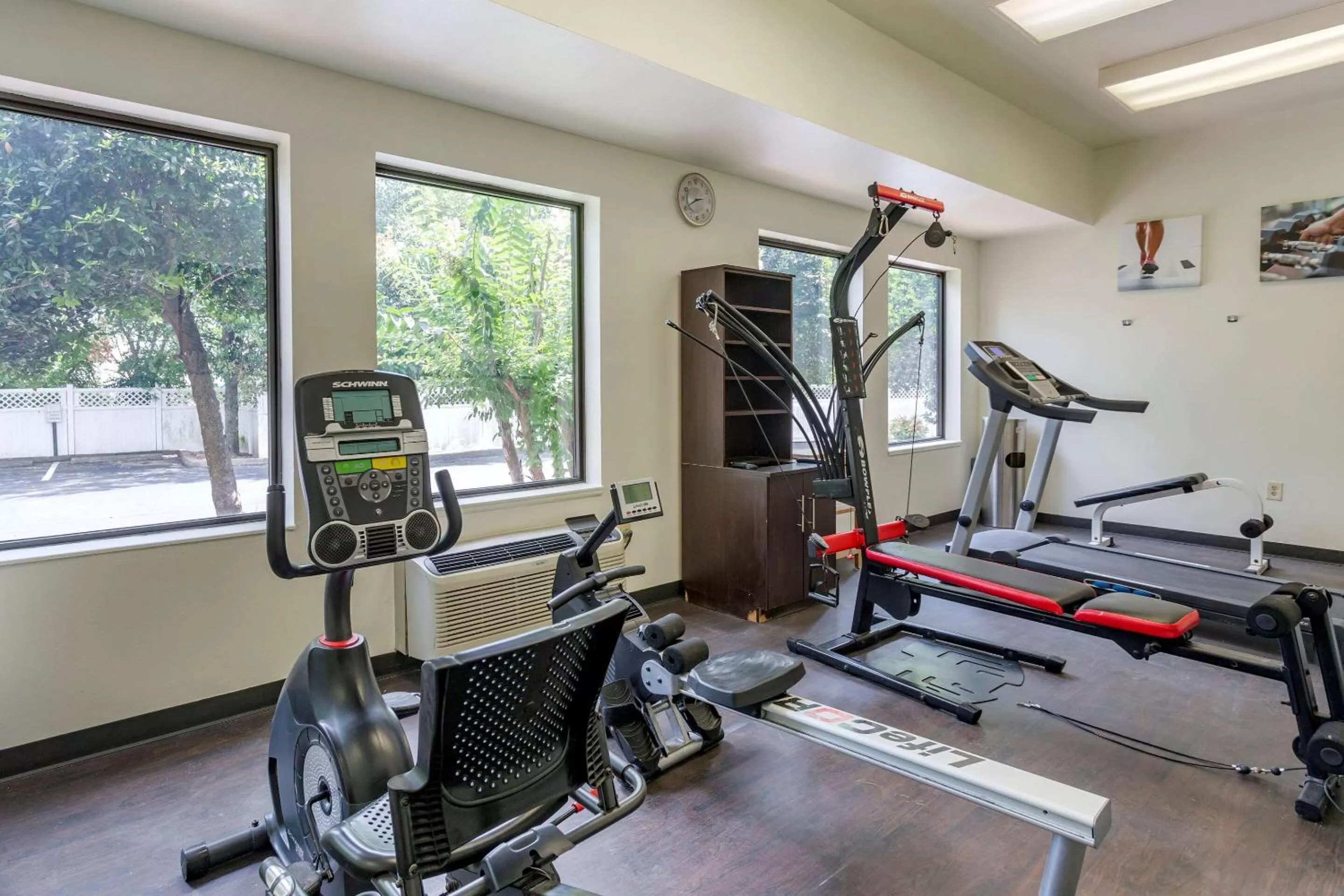 Fitness centre/facilities in Comfort Suites Cordova
