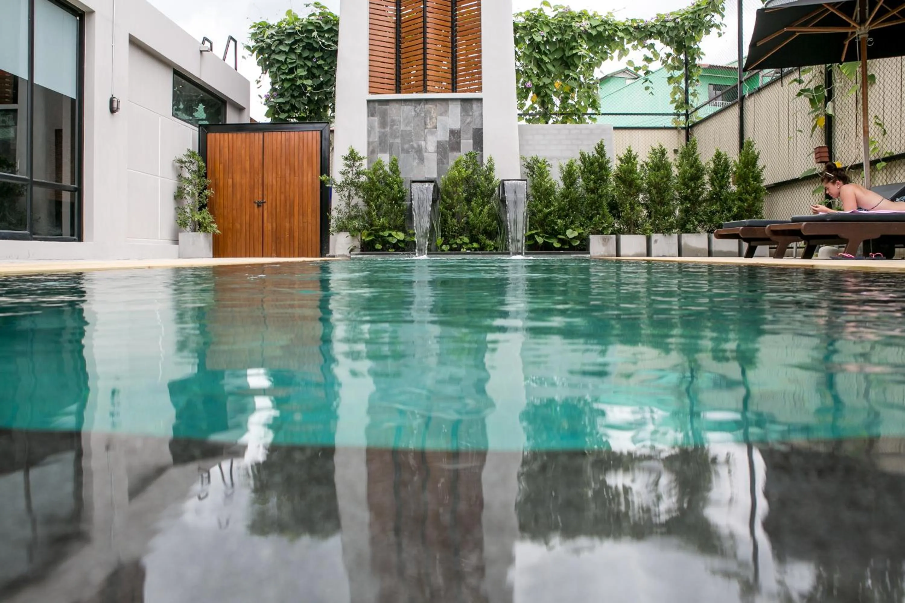 Swimming pool in Amenity Apartel Samui