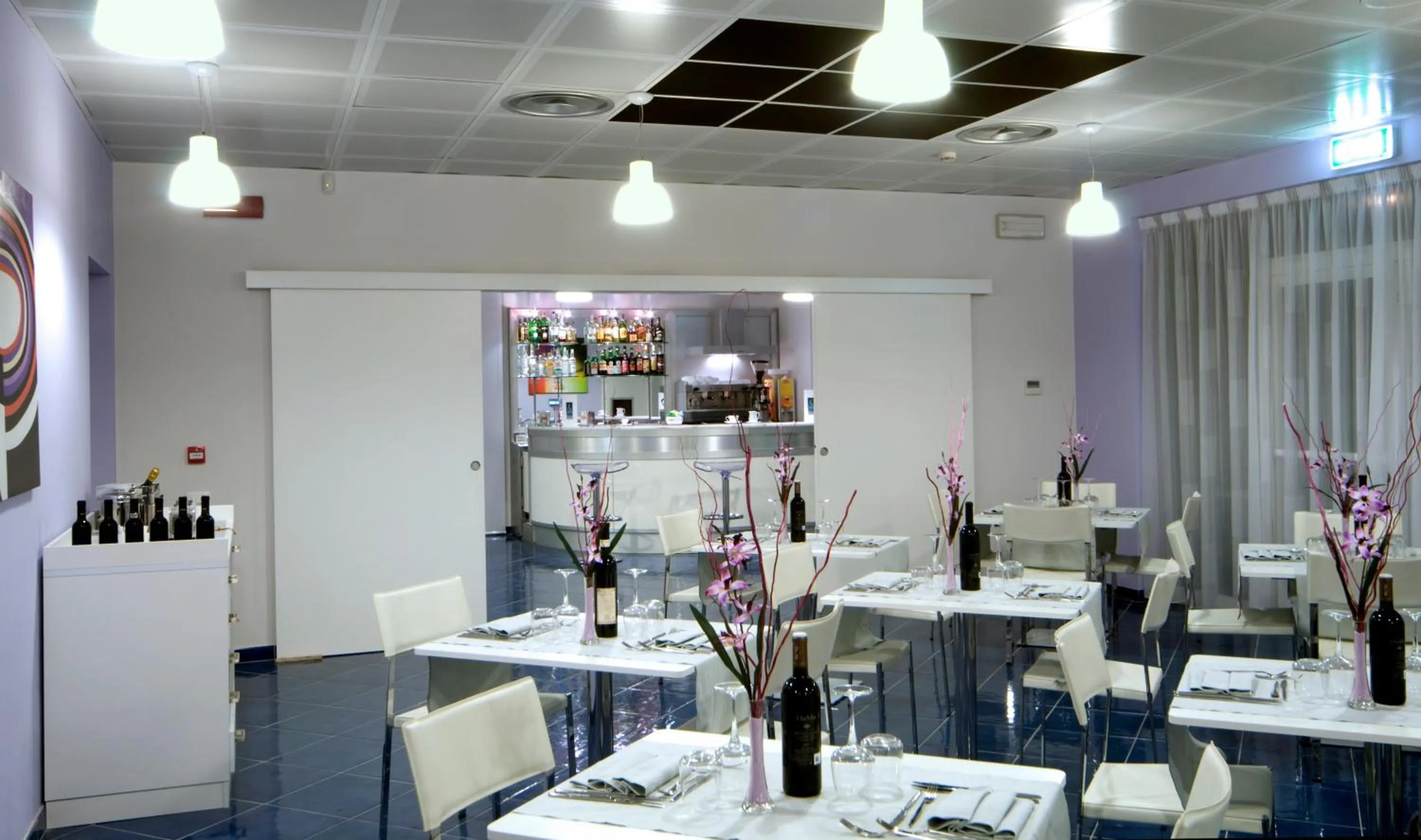 Restaurant/places to eat in Aurea Hotel