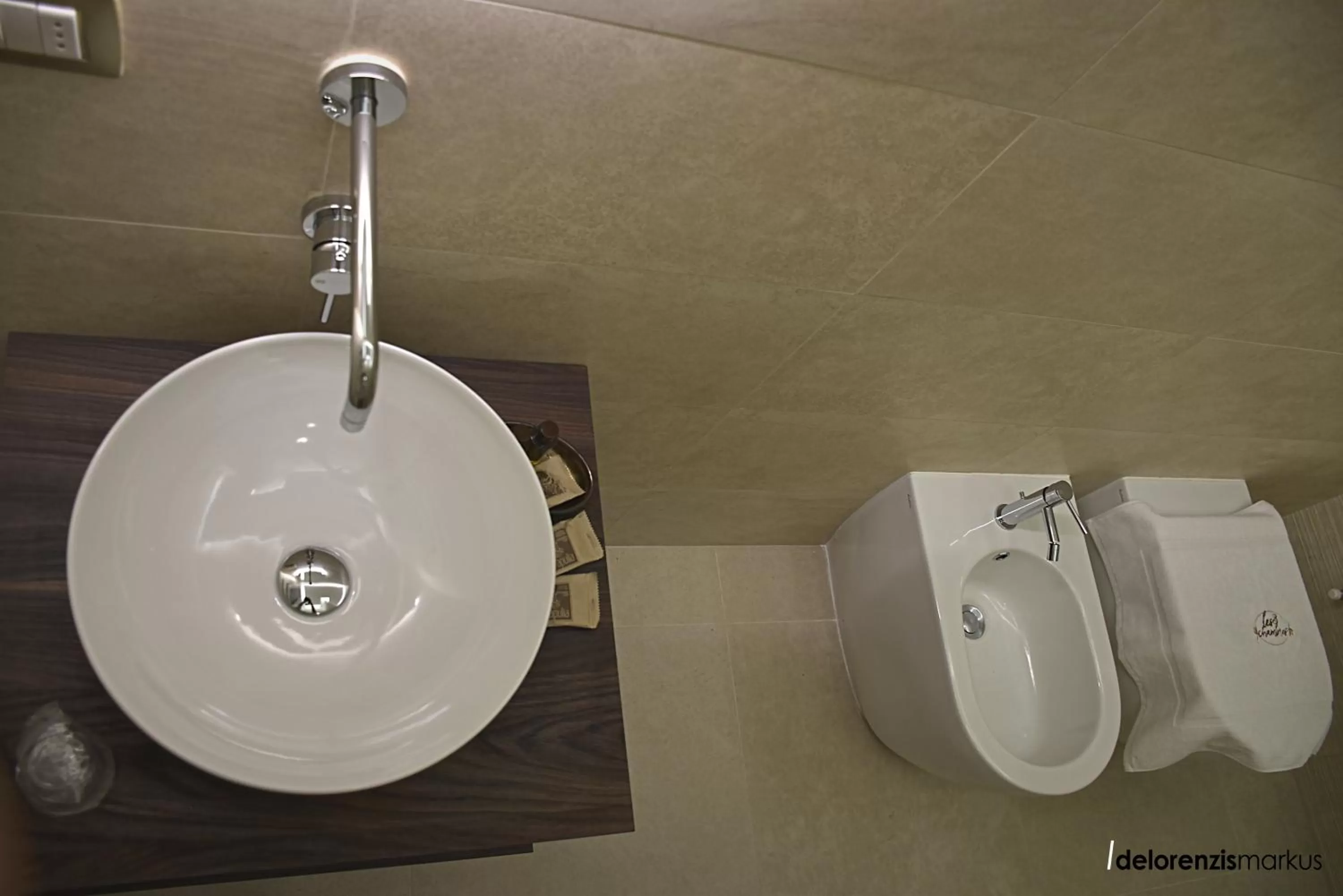 Toilet in Les 3 Chambres