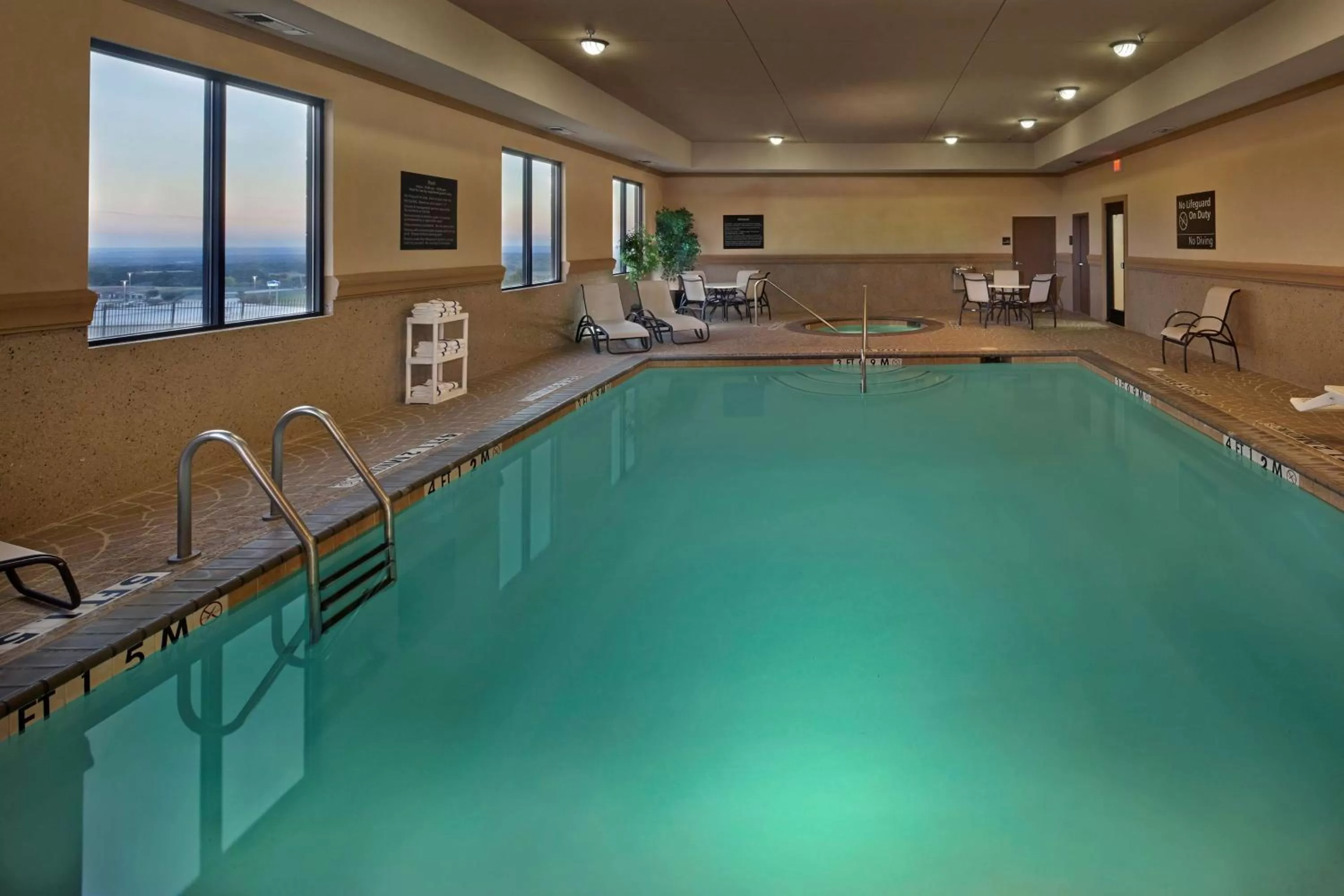 Pool view in Hampton Inn & Suites Decatur