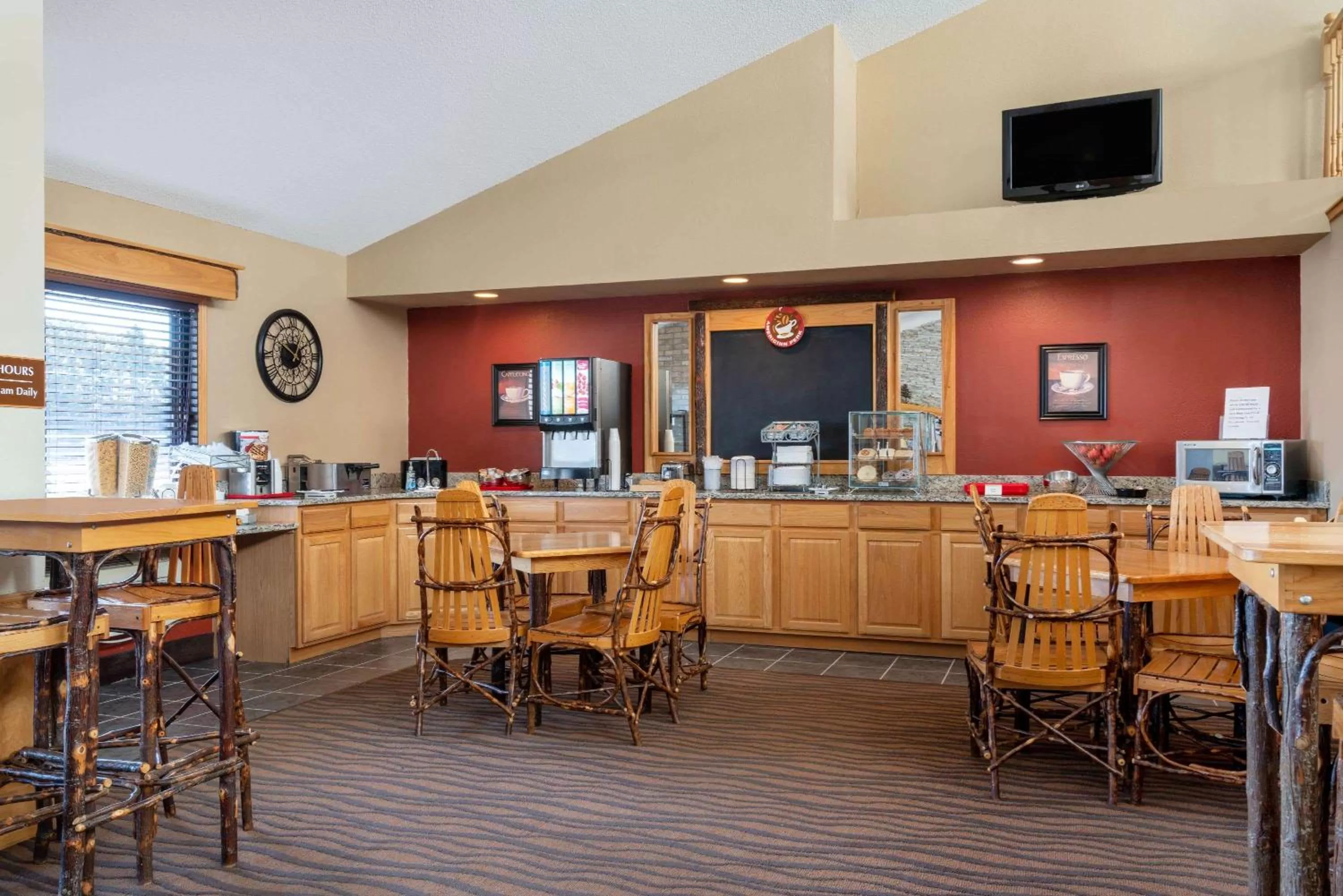 Restaurant/places to eat in AmericInn by Wyndham Park Rapids