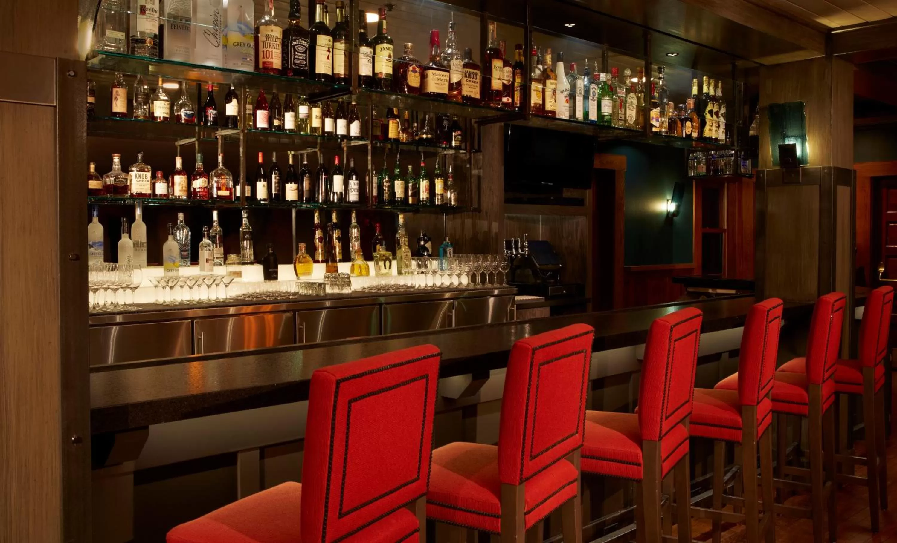 Lounge or bar in Sunnyside Resort and Lodge