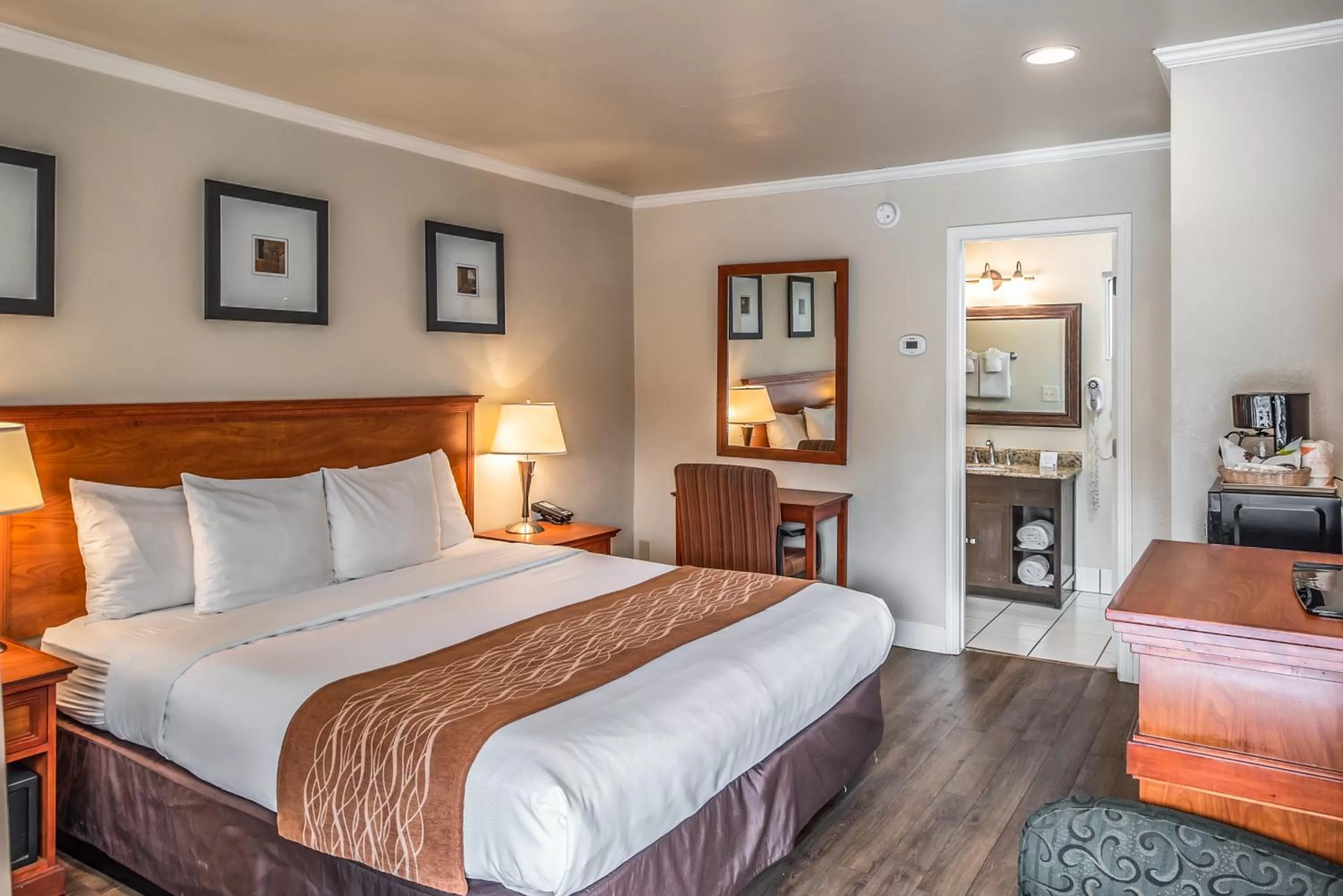 Bedroom, Bed in The Inn at 1252 Monterey