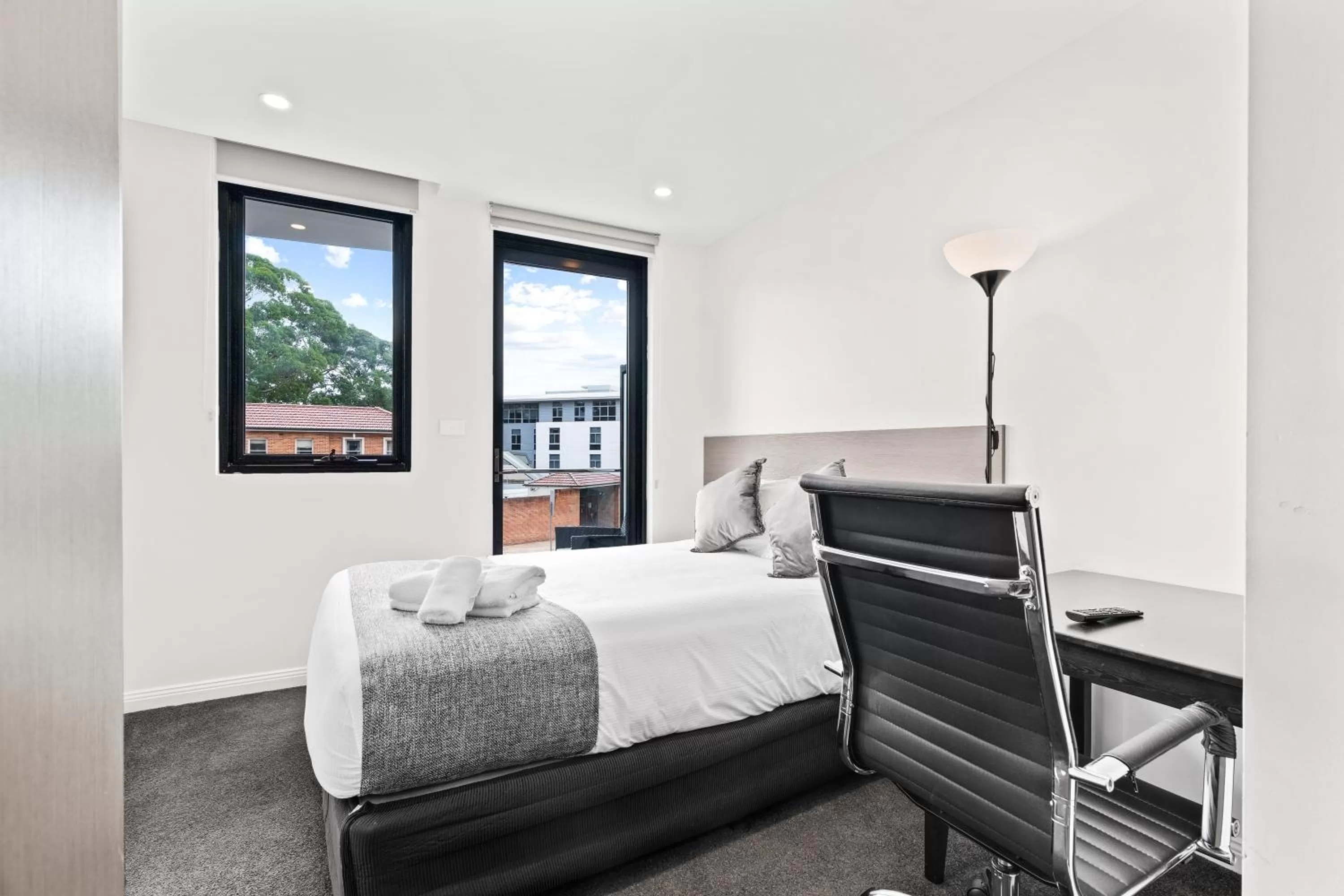 Bedroom, Bed in Seranin | Gordon