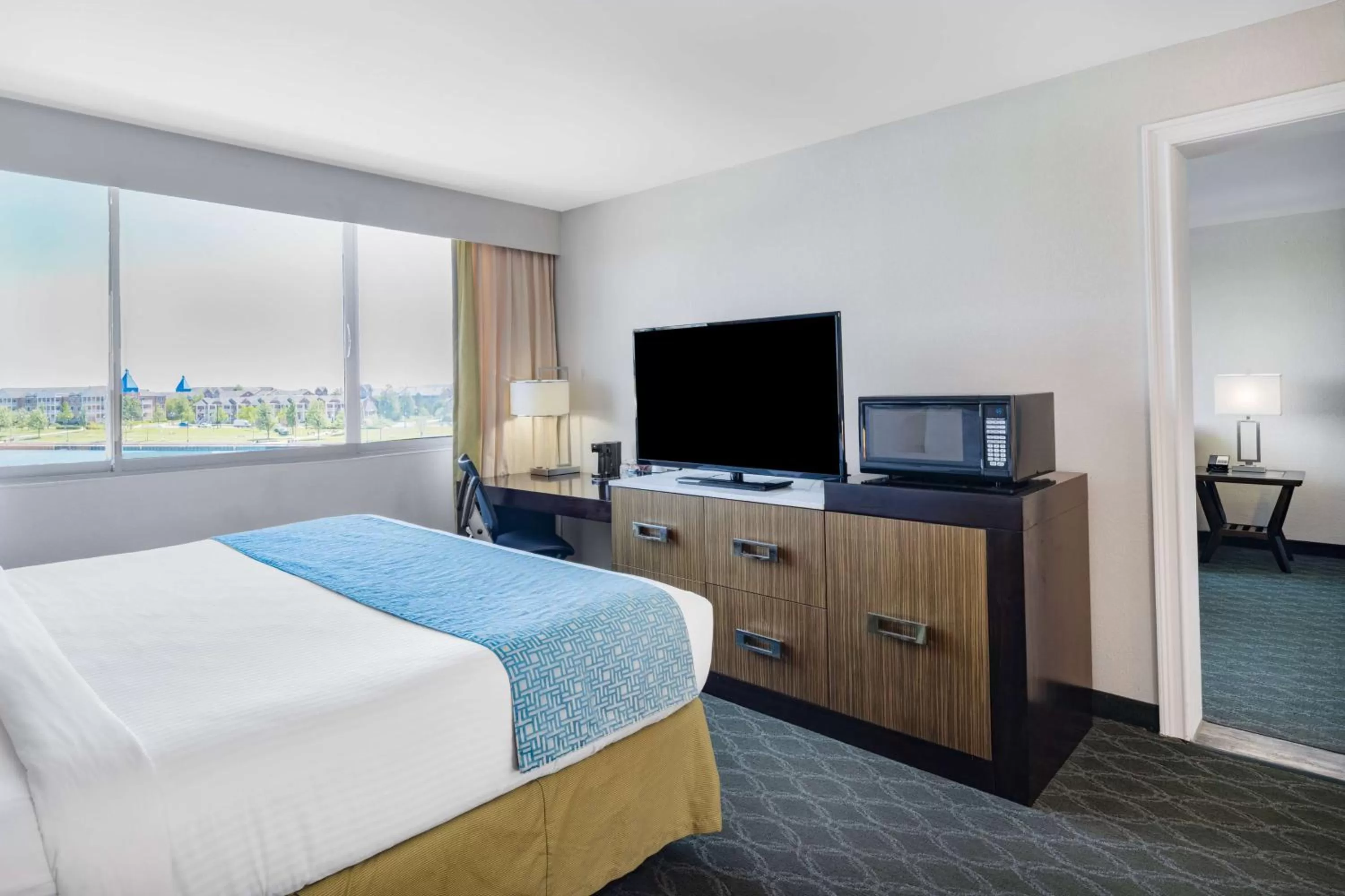 Bed in Wyndham Garden Kenosha Harborside